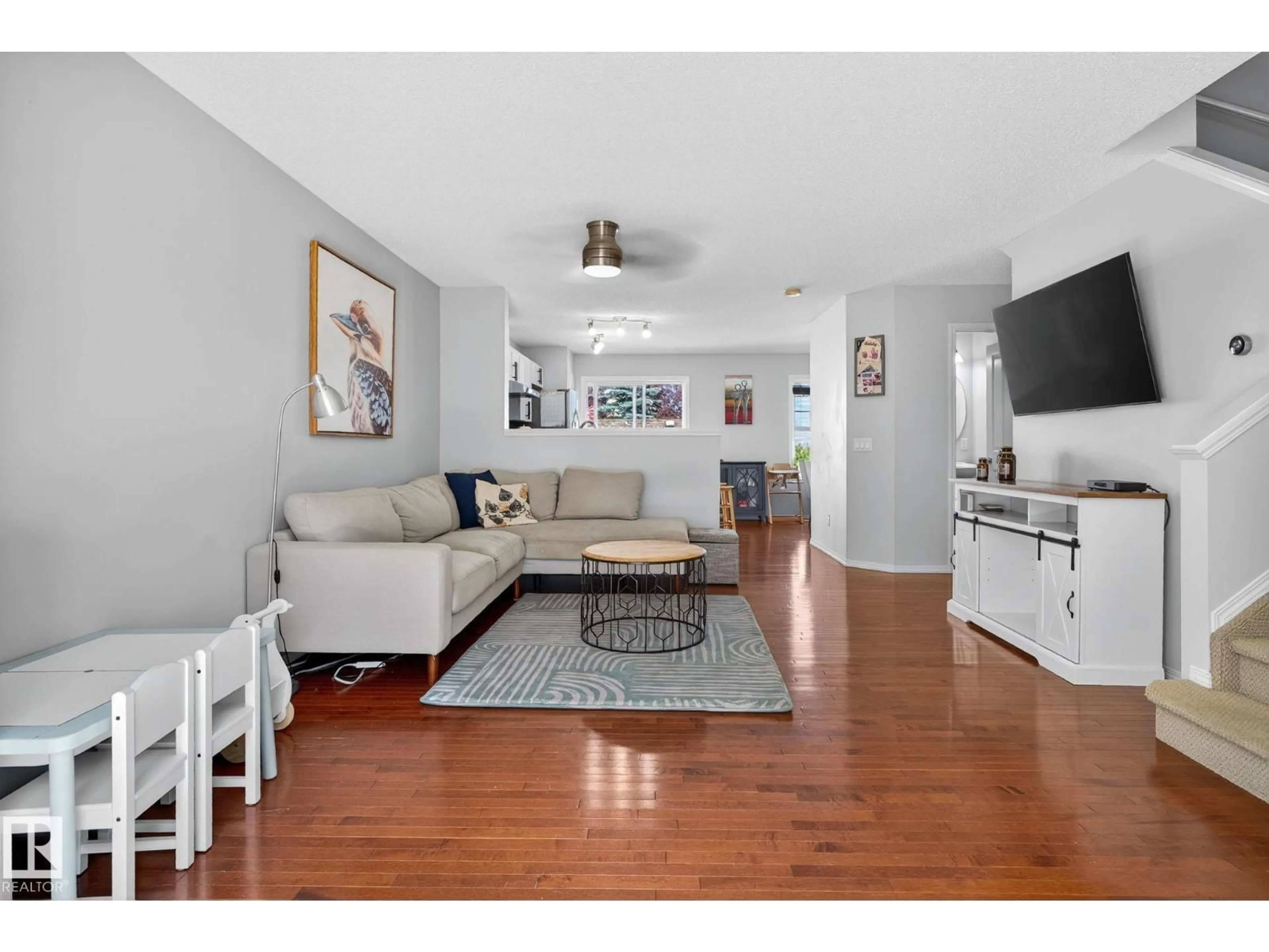 Living room with furniture, unknown for #32 - 2051 TOWNE CENTRE BV, Edmonton Alberta T6R0G8