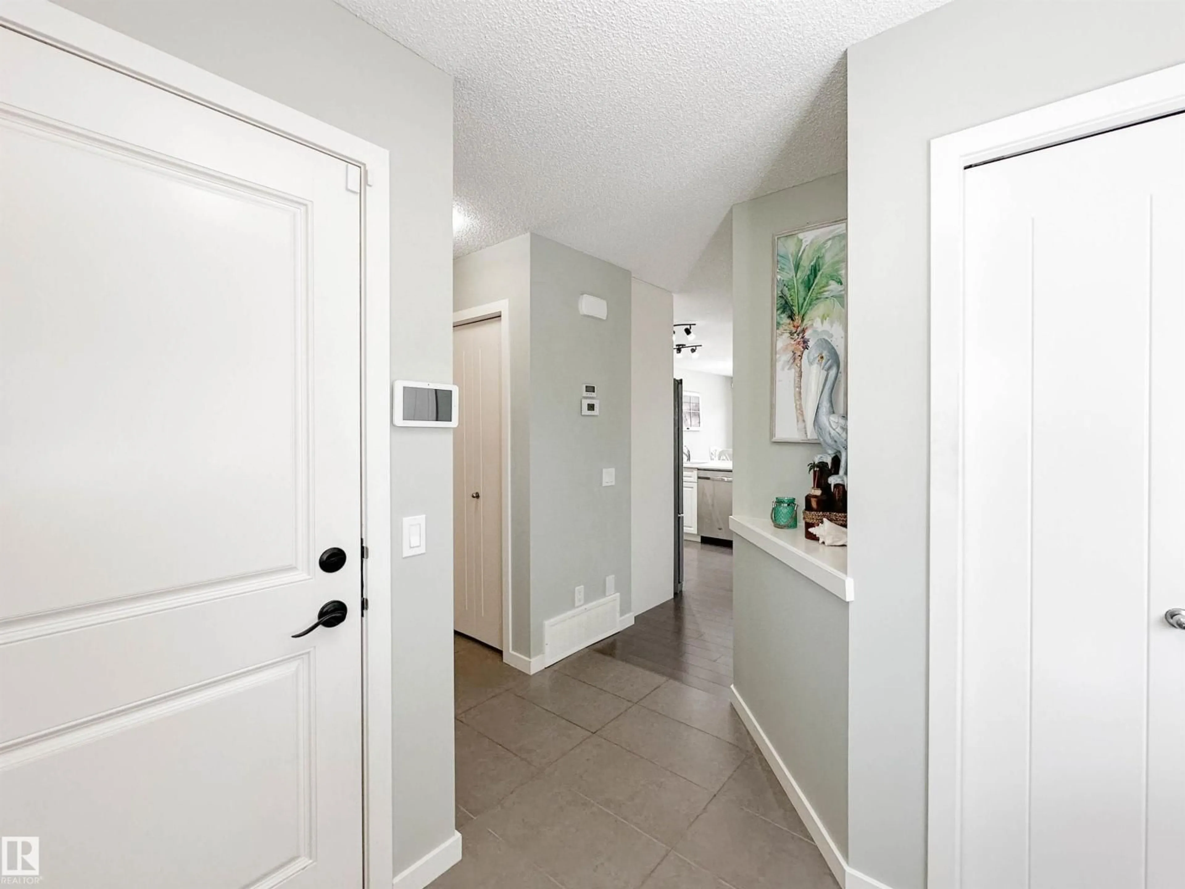 Indoor entryway for 25 JAMES CR, St. Albert Alberta T8B7S5