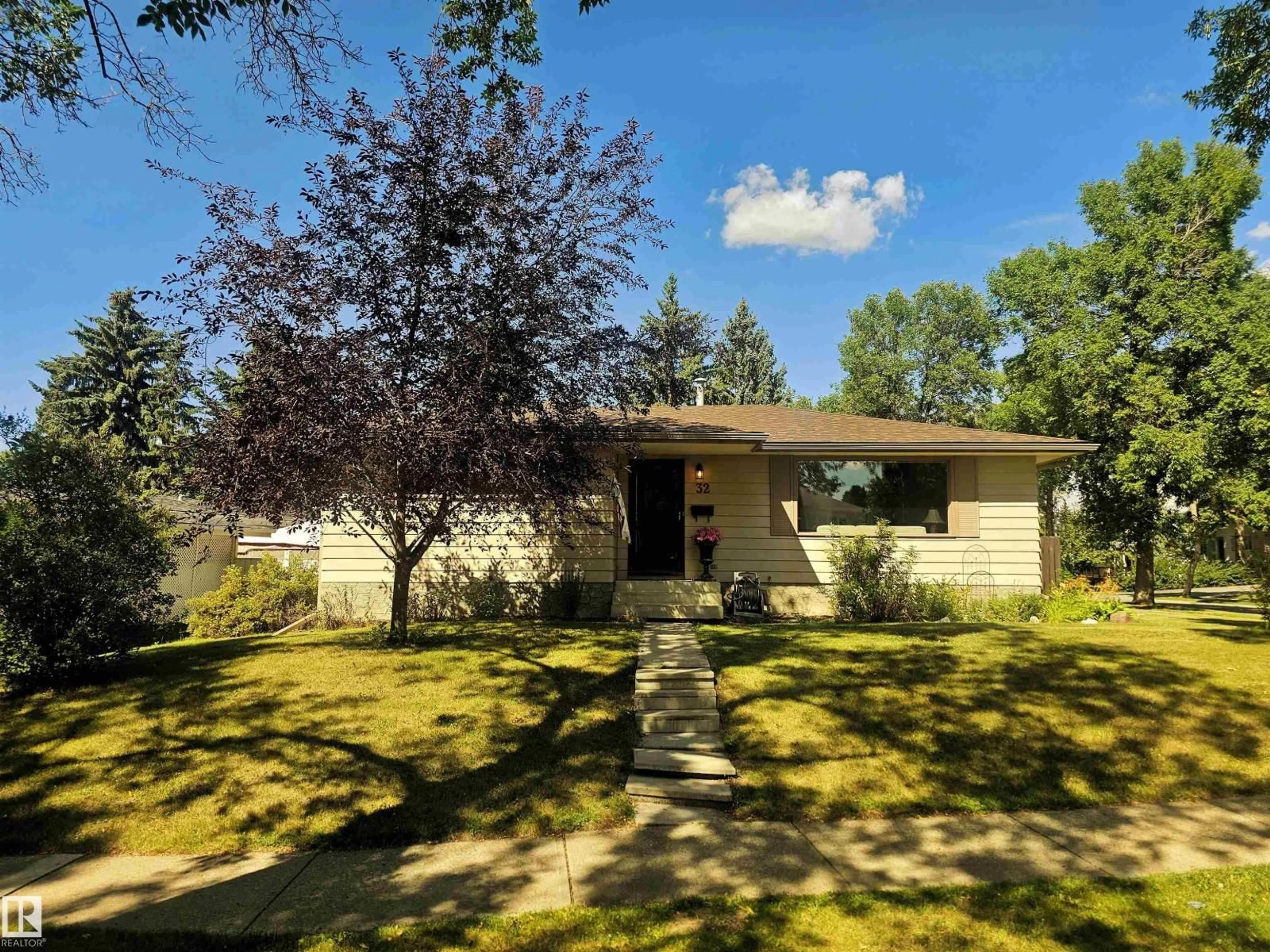 Unknown for 32 GATEWOOD AV, St. Albert Alberta T8N0Z9
