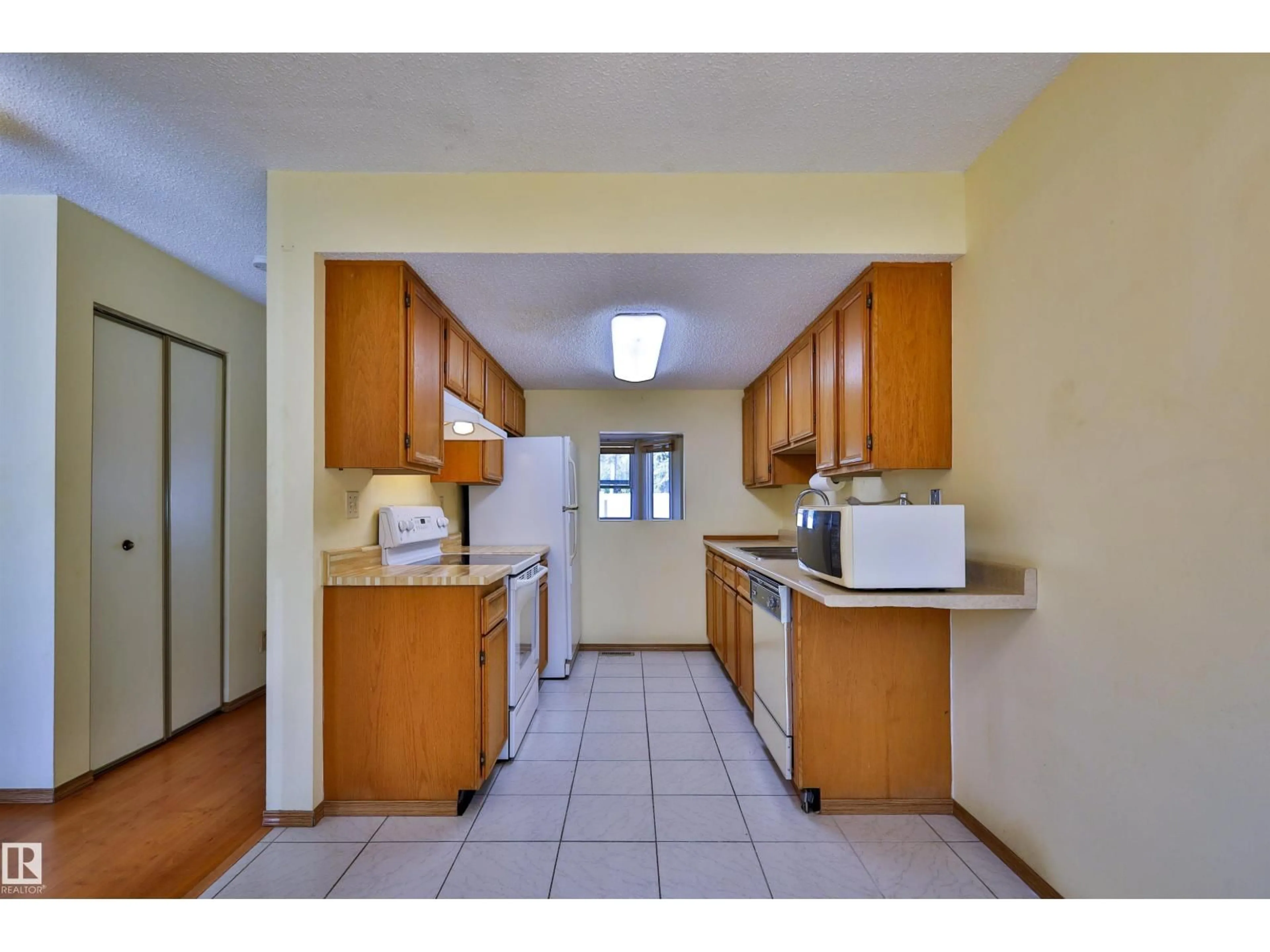 Standard kitchen, unknown for #51 - 10453 20 AV, Edmonton Alberta T6J5H1