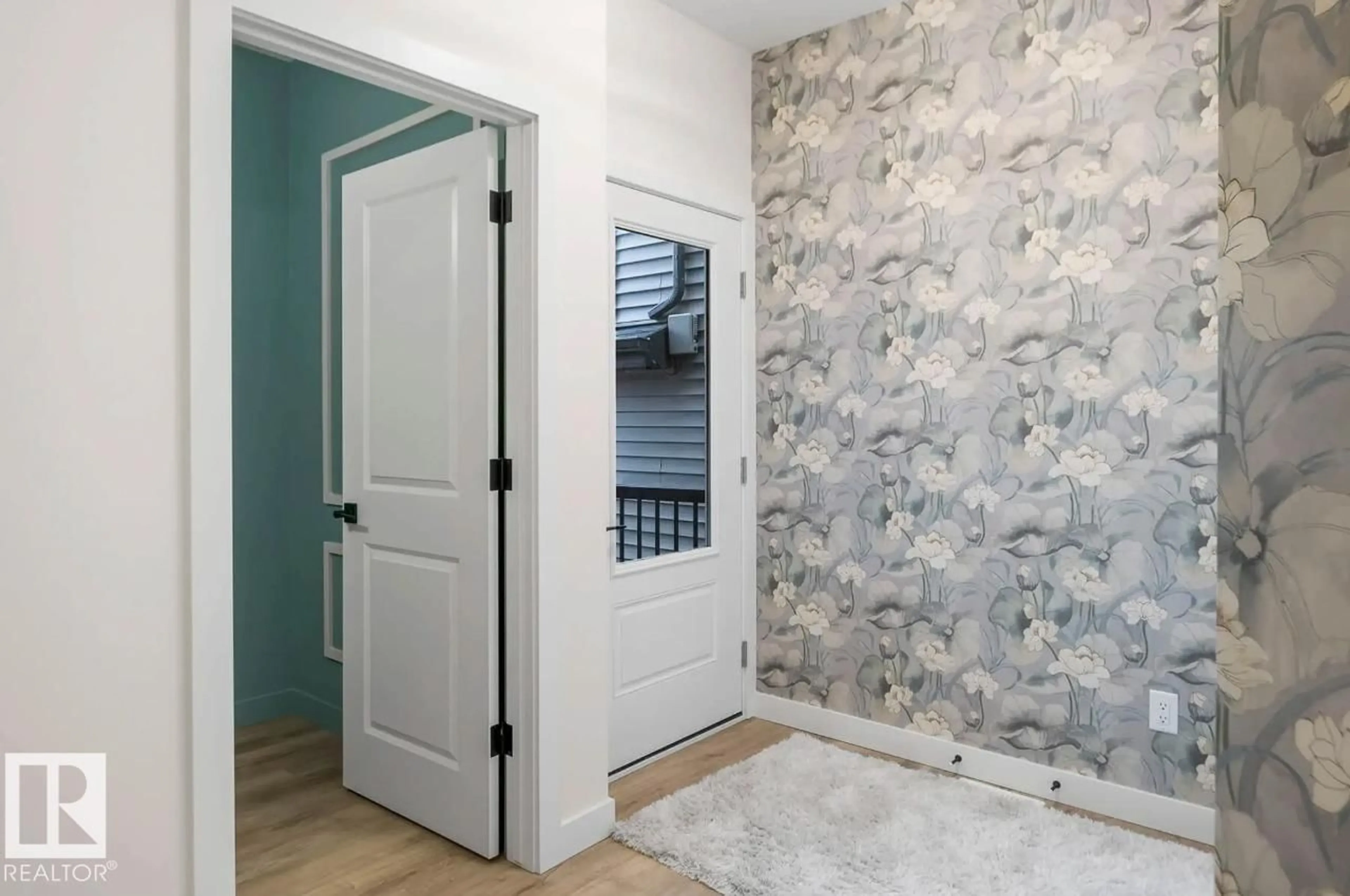 Indoor entryway for 155 CATRIA PT, Sherwood Park Alberta T8H3B1