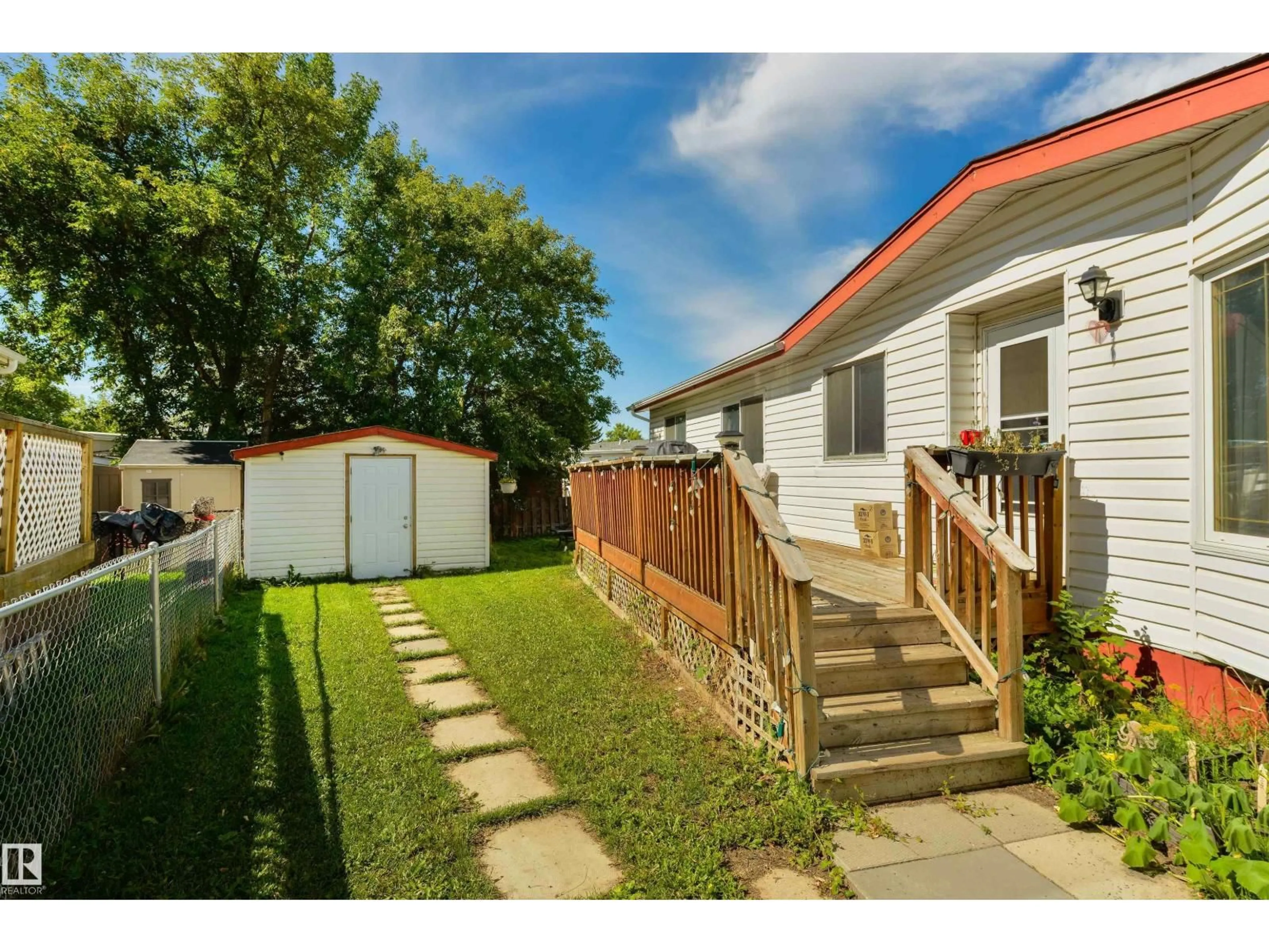 Unknown for 143 RIDGEWAY DR, Edmonton Alberta T6P1G7