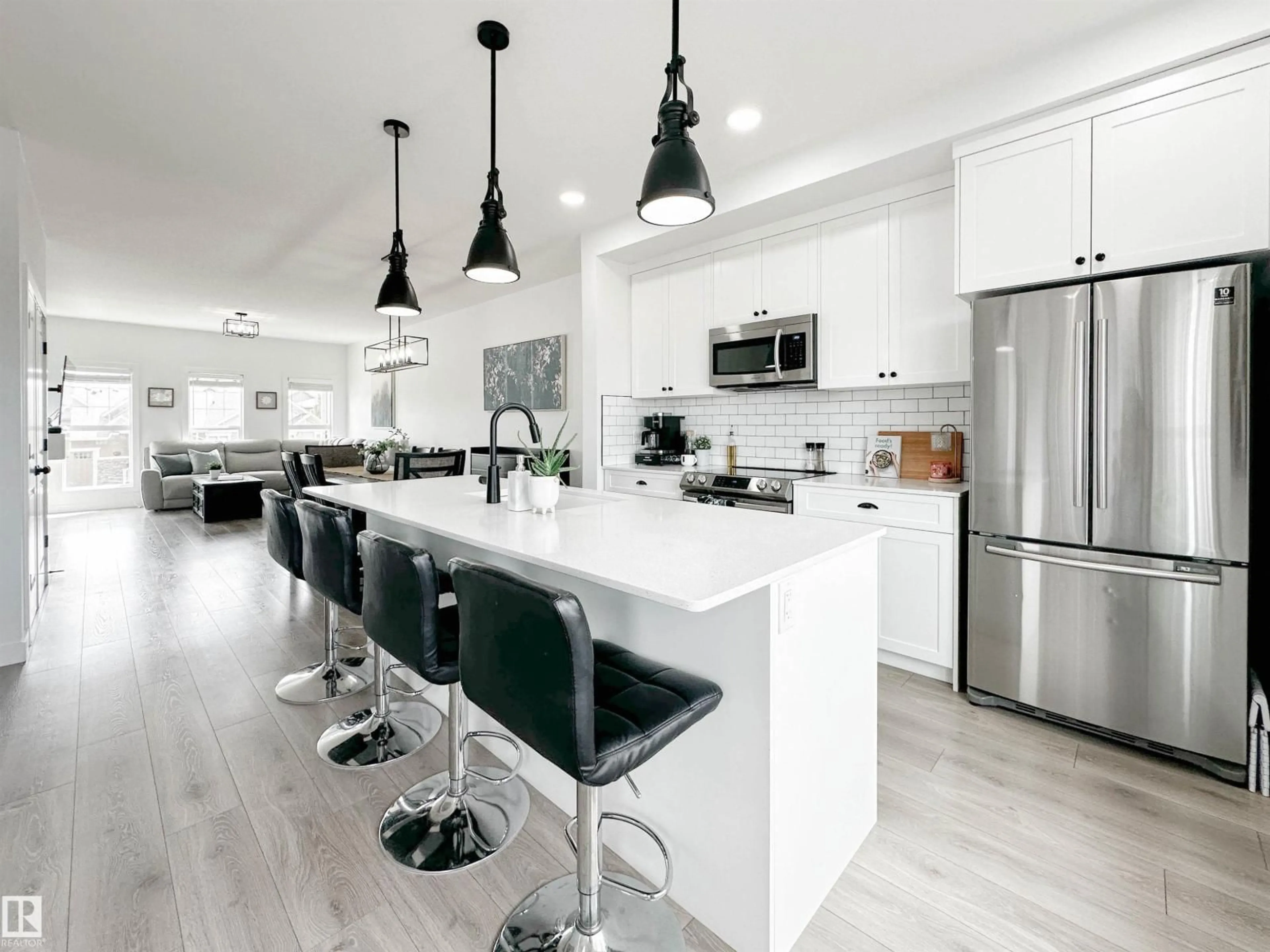 Open concept kitchen, unknown for 13 JOYAL WY, St. Albert Alberta T8N7V7