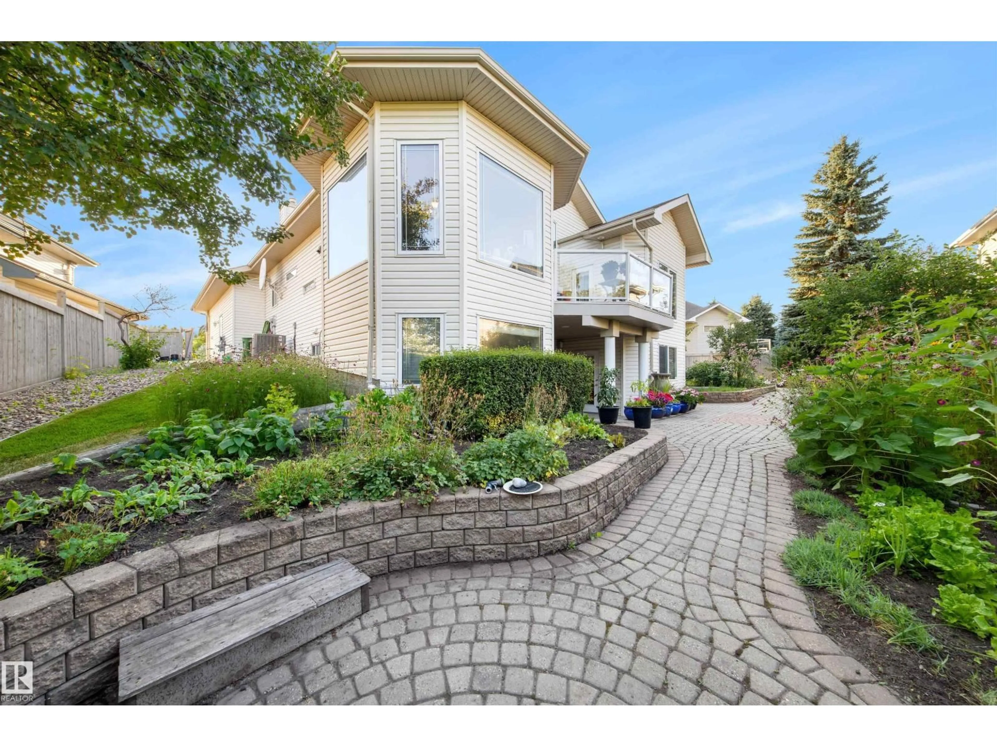 Patio, street for 201 ERIN RIDGE DR, St. Albert Alberta T8N6Z3