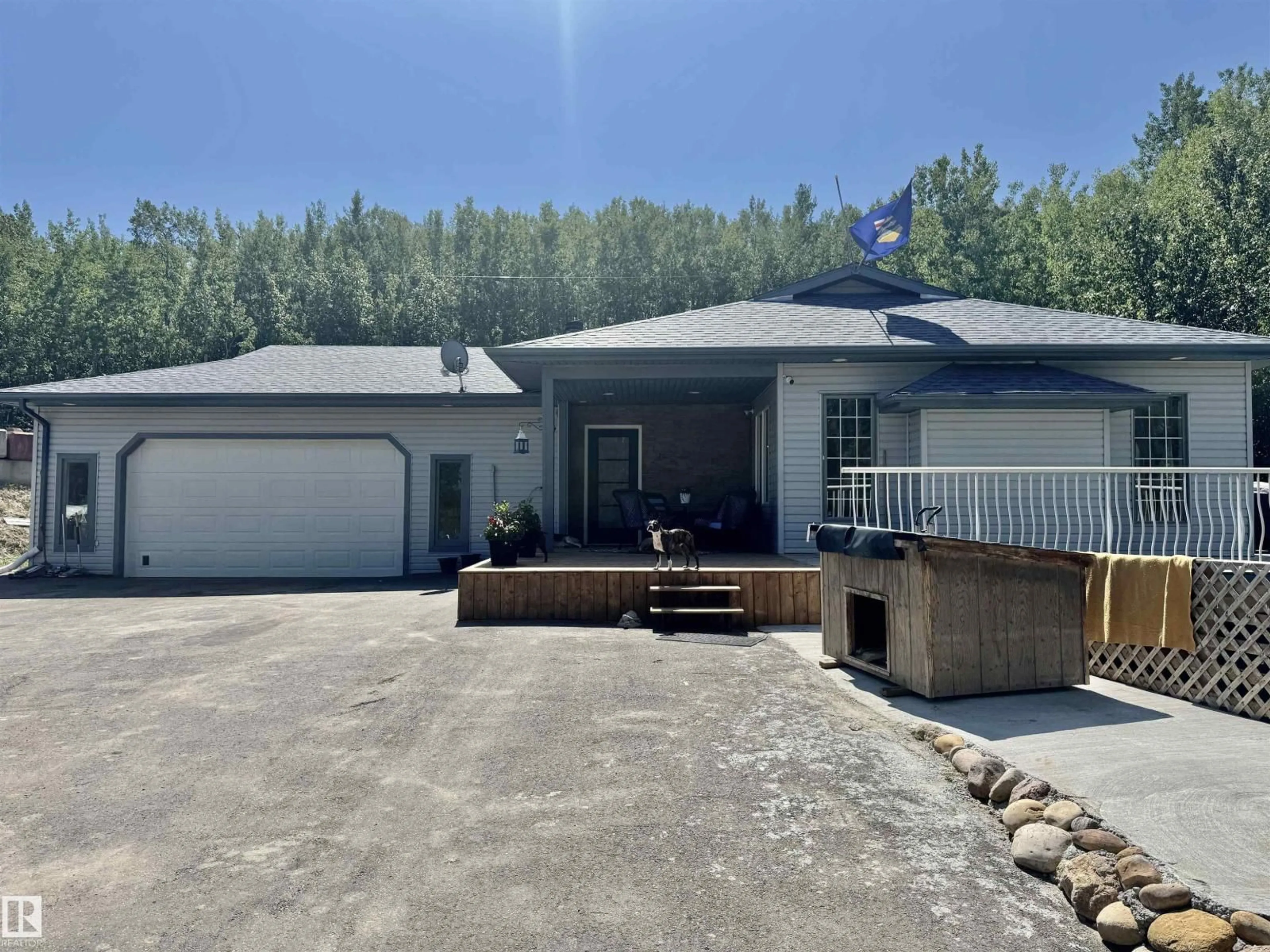 A pic from outside/outdoor area/front of a property/back of a property/a pic from drone, unknown for 54426 RGE ROAD 15, Rural Lac Ste. Anne County Alberta T0E1V0