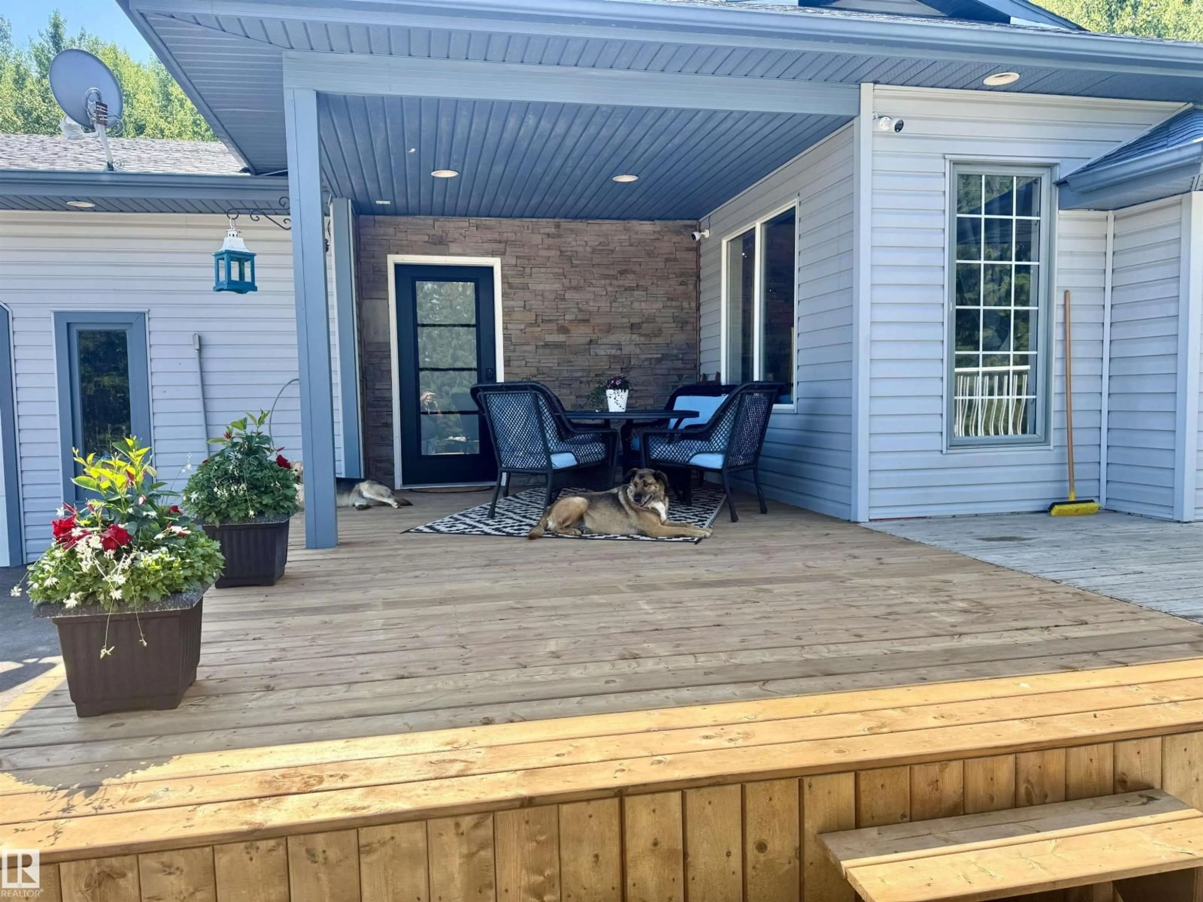 Patio, unknown for 54426 RGE ROAD 15, Rural Lac Ste. Anne County Alberta T0E1V0