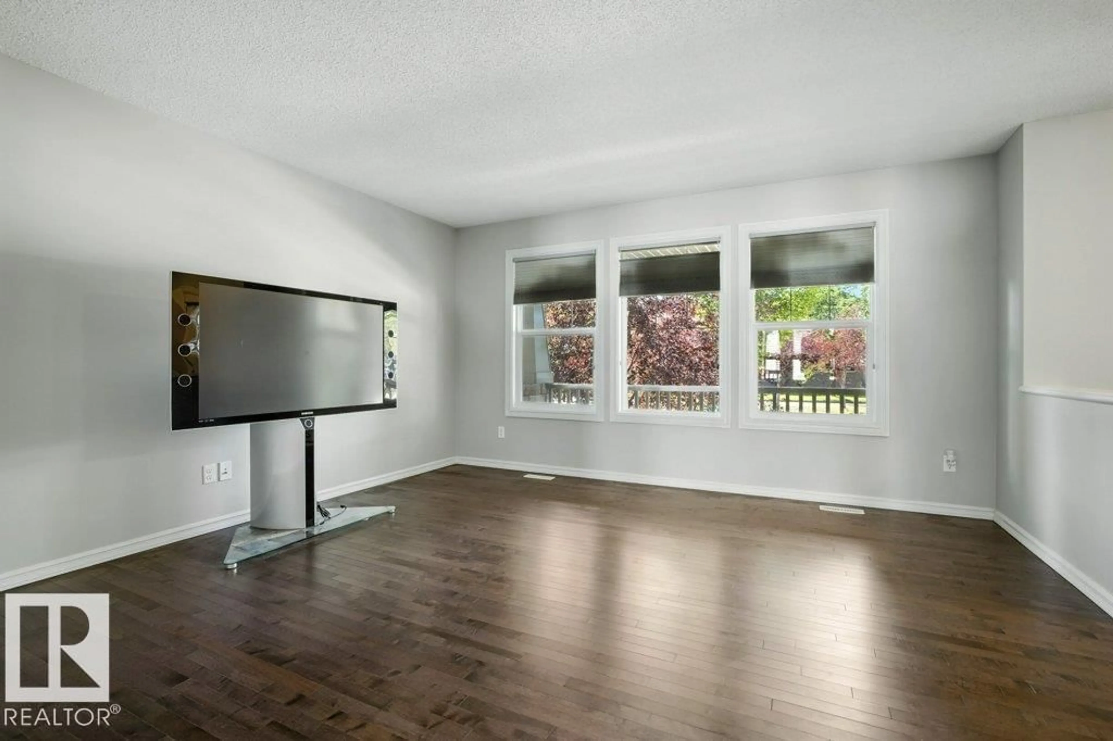 A pic of a room for 1515 TOWNE CENTRE BV, Edmonton Alberta T6R0P4