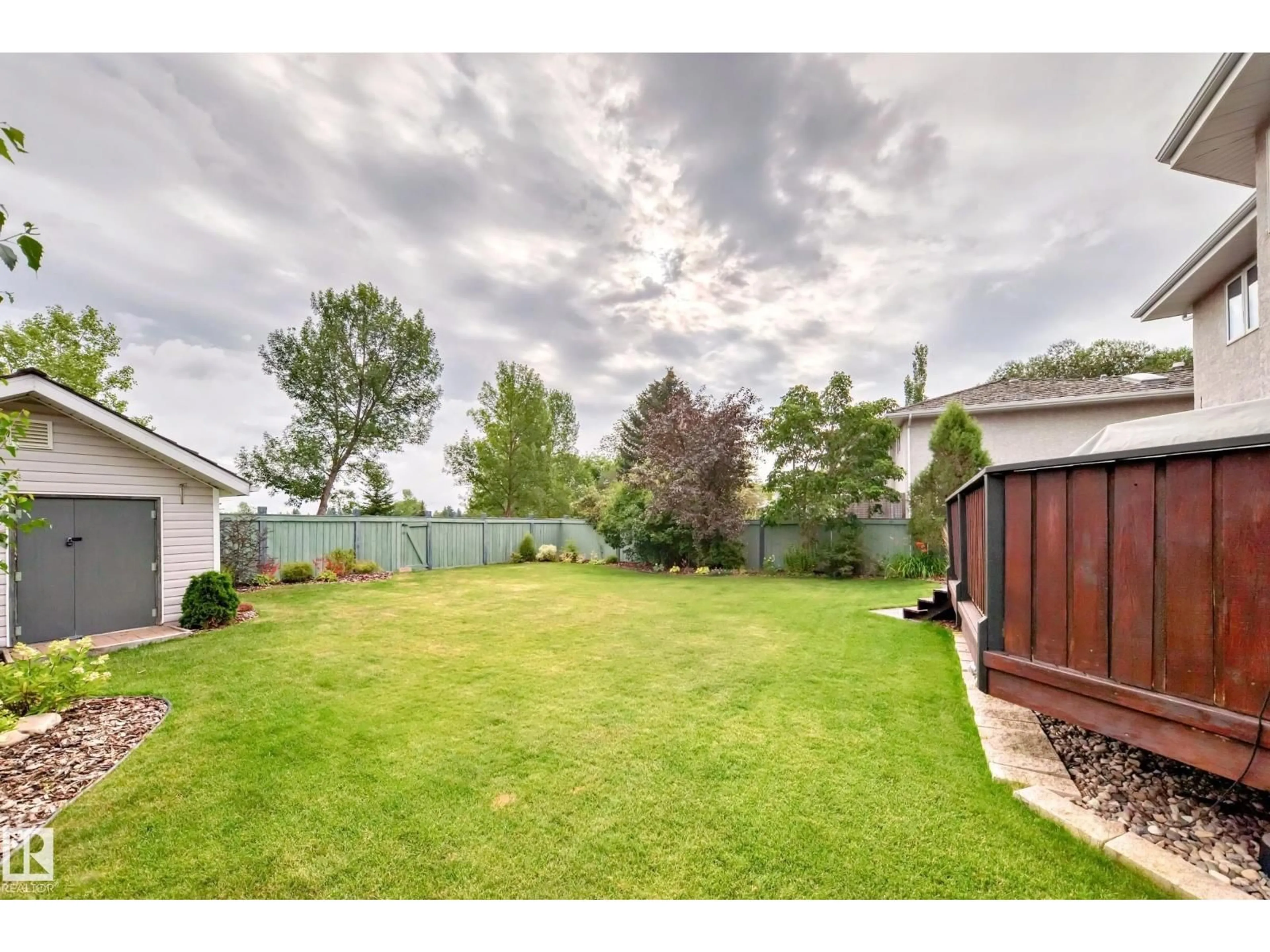 A pic from outside/outdoor area/front of a property/back of a property/a pic from drone, water/lake/river/ocean view for 946 WALLBRIDGE PL, Edmonton Alberta T6M2L7