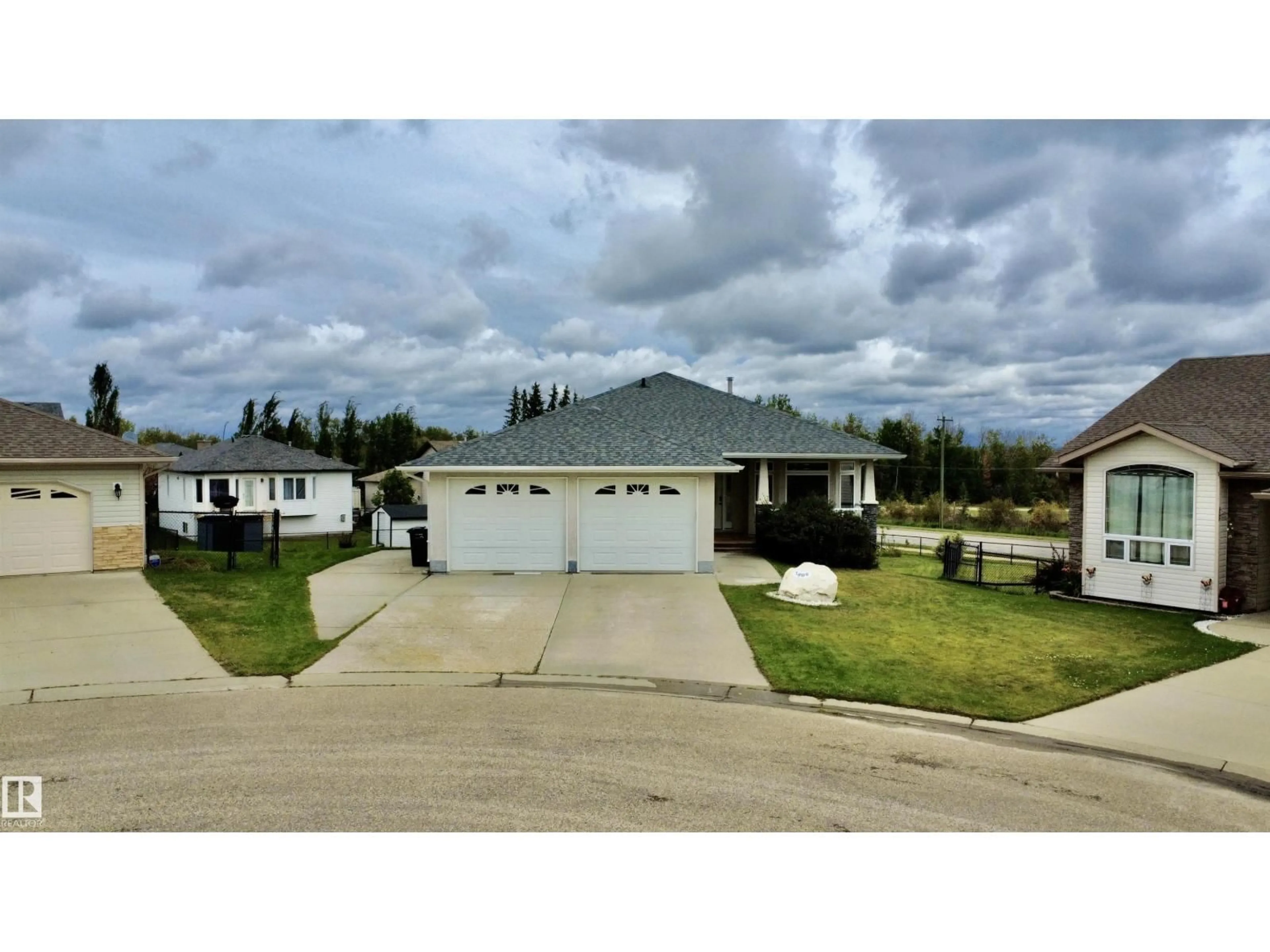 A pic from outside/outdoor area/front of a property/back of a property/a pic from drone, street for 3806 44A AV, Drayton Valley Alberta T7A1V9