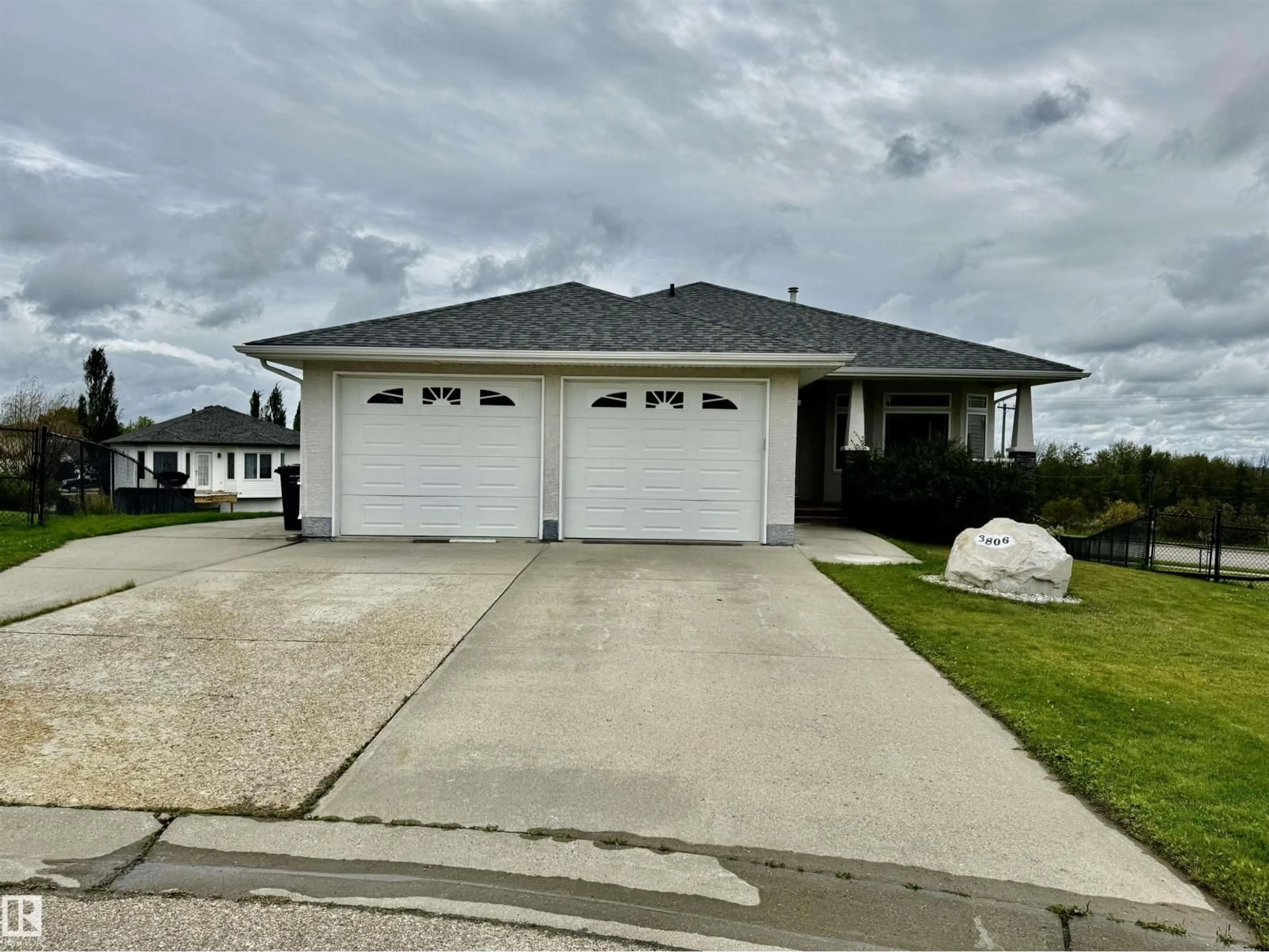 Unknown for 3806 44A AV, Drayton Valley Alberta T7A1V9
