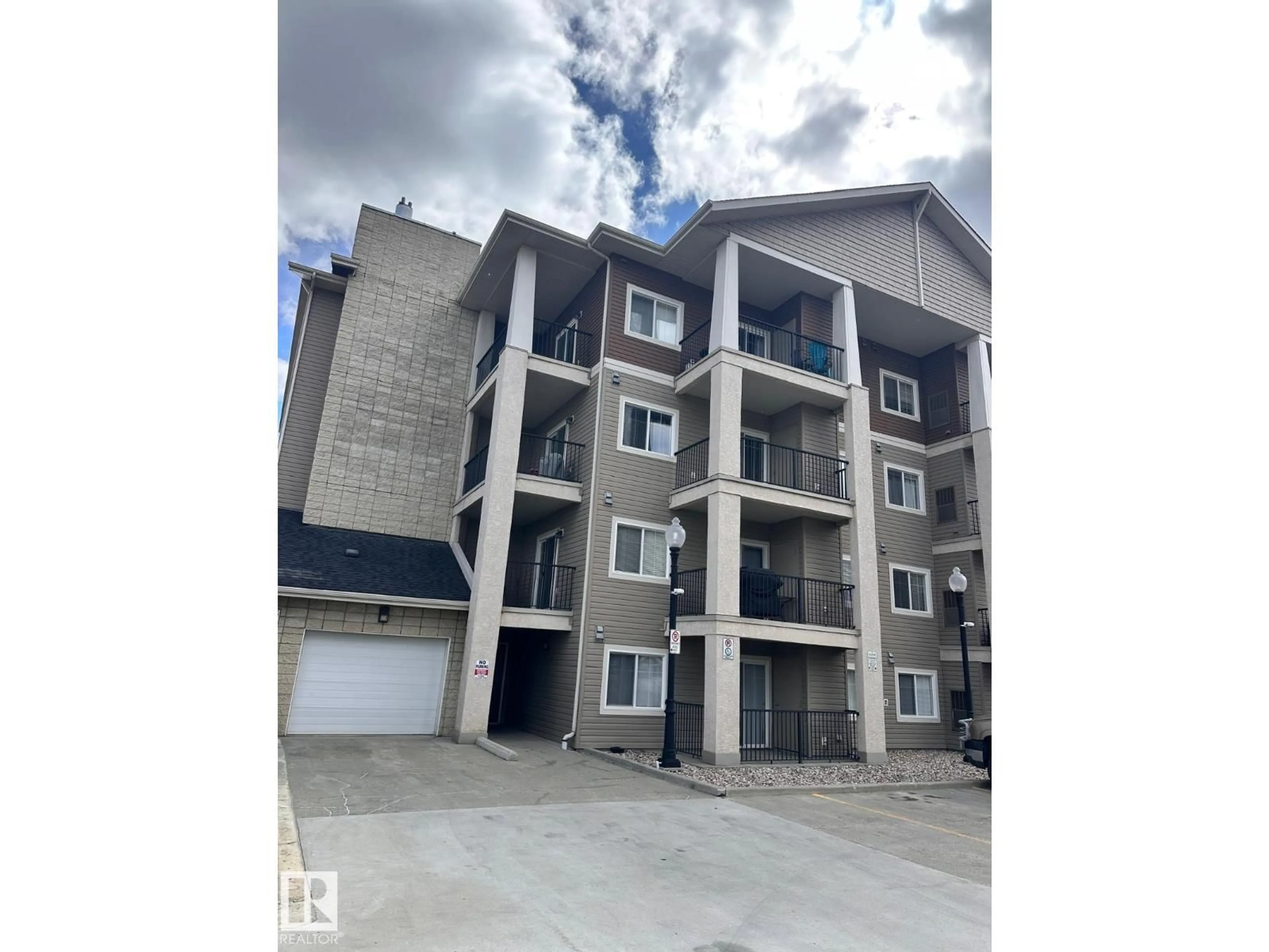 A pic from outside/outdoor area/front of a property/back of a property/a pic from drone, building for 105 WEST HAVEN DR, Leduc Alberta T9E0R9