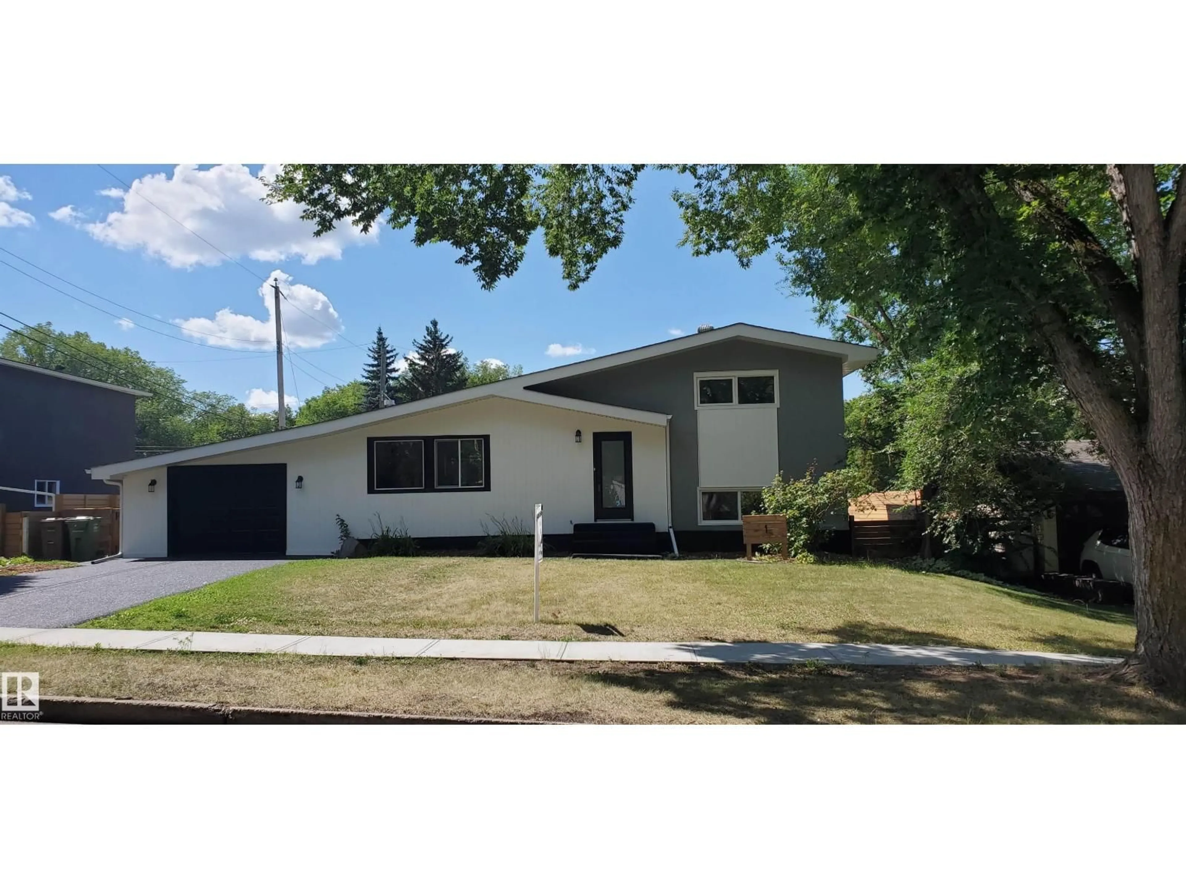 Home with vinyl exterior material, street for 1 SYLVAN DR, St. Albert Alberta T8N0G7
