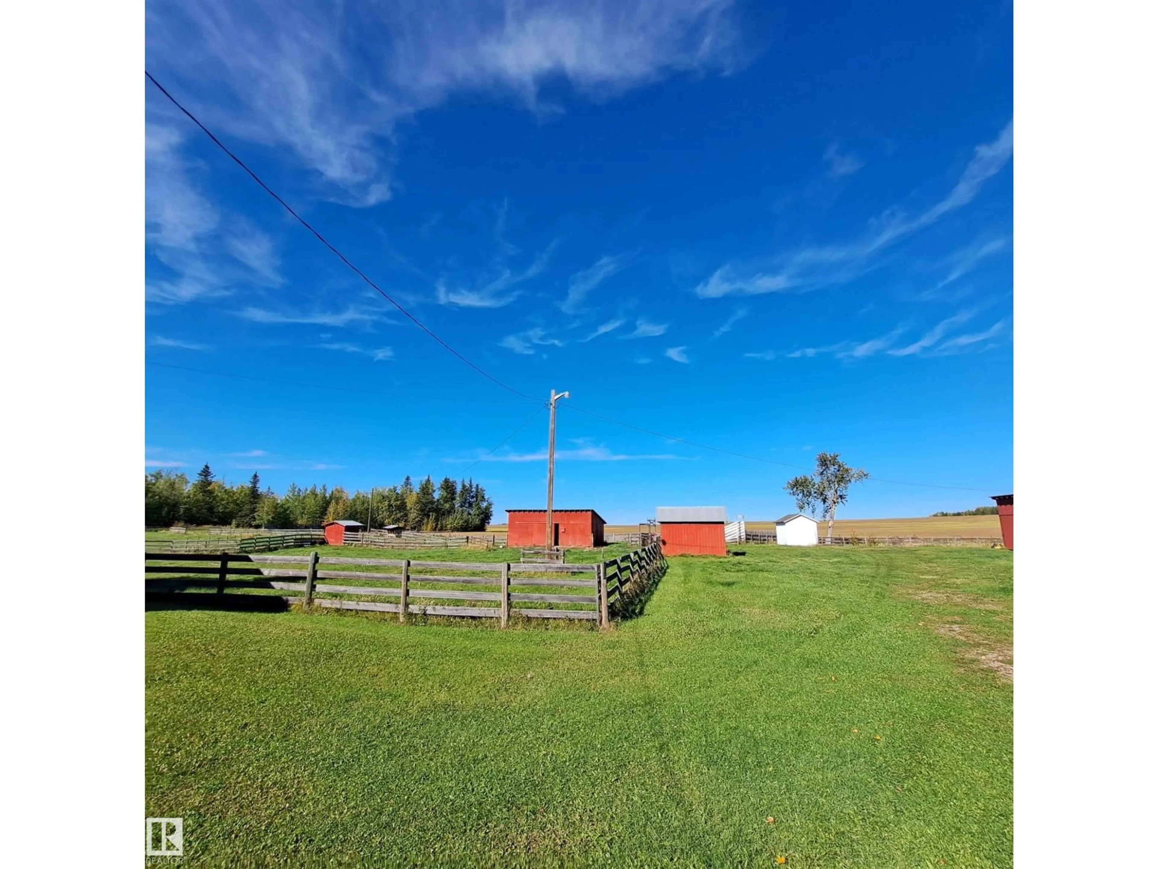 A pic from outside/outdoor area/front of a property/back of a property/a pic from drone, unknown for 3160 HWY 622, Rural Leduc County Alberta T0C2T0