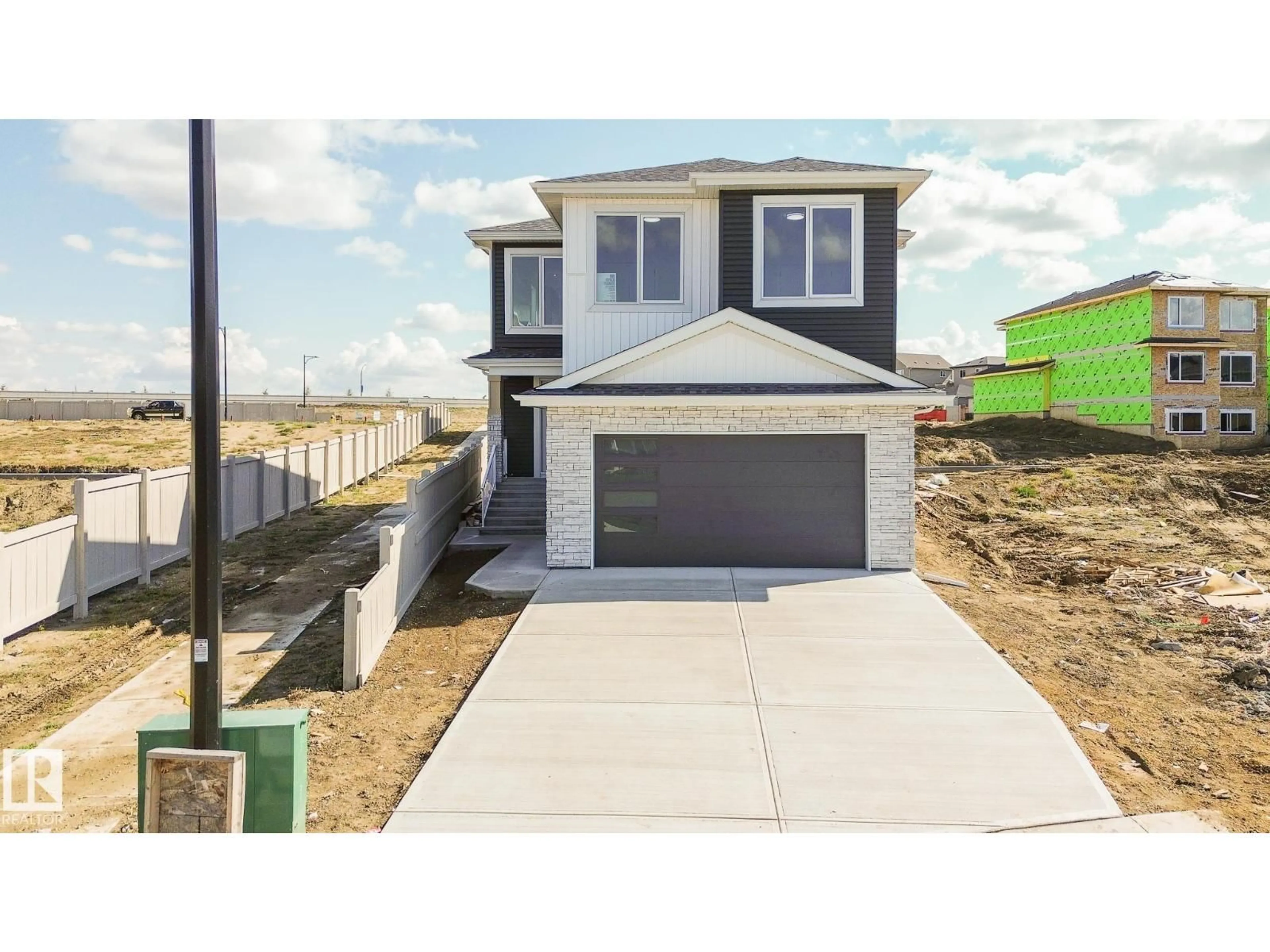 Home with vinyl exterior material, street for 92 ELDRIDGE PT, St. Albert Alberta T8N8C4