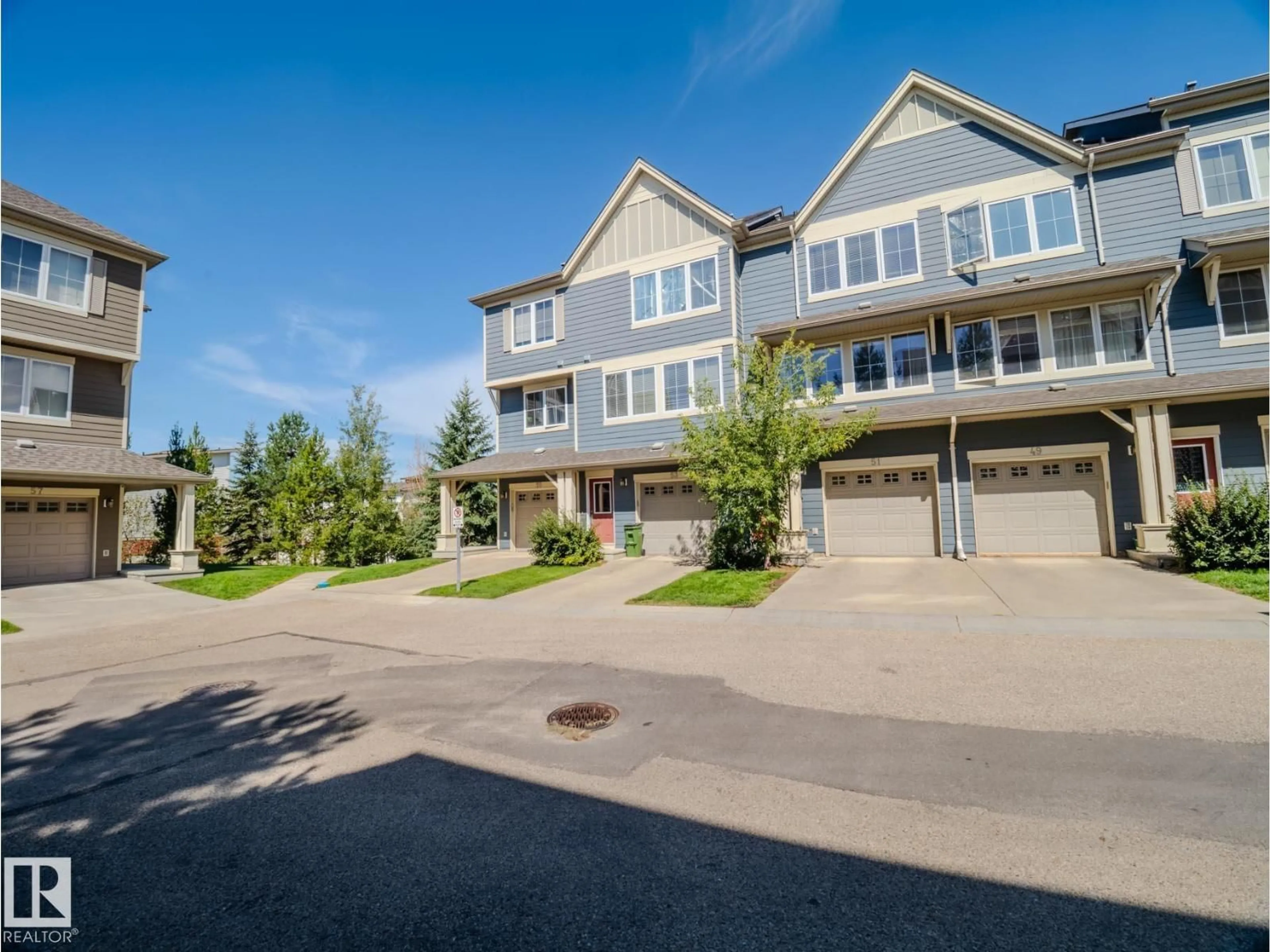 A pic from outside/outdoor area/front of a property/back of a property/a pic from drone, unknown for 51 - 603 WATT BV, Edmonton Alberta T6X0P3