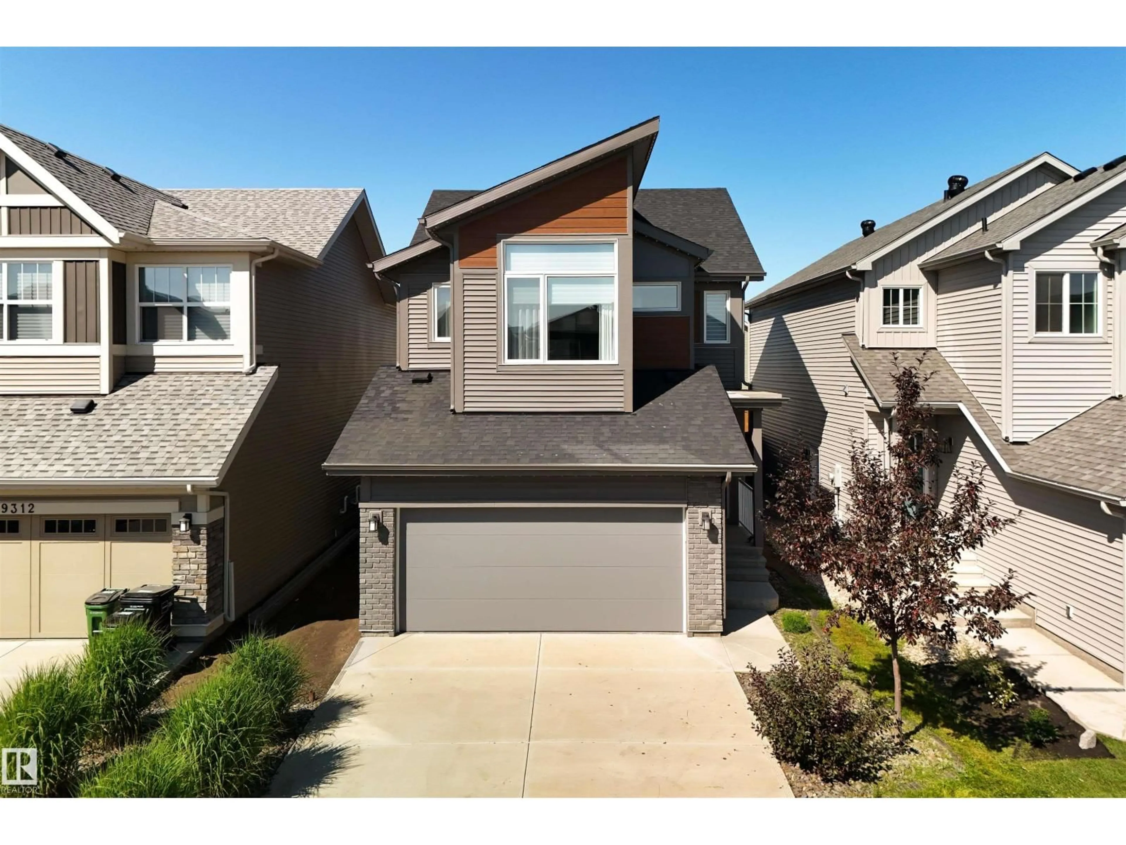 Unknown for 9316 226 ST, Edmonton Alberta T5T7R5