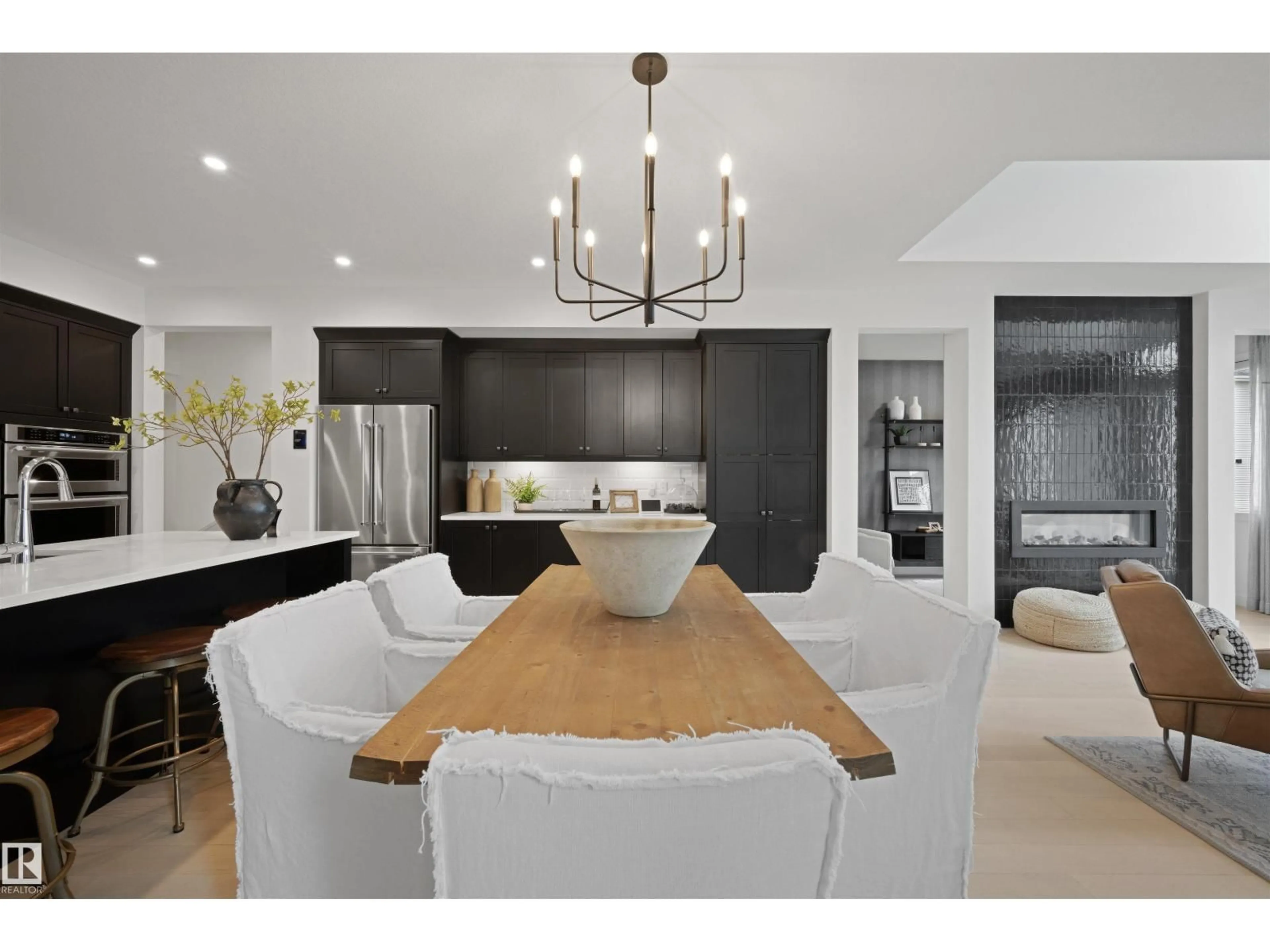 Contemporary kitchen, wood/laminate floor for 9316 226 ST, Edmonton Alberta T5T7R5