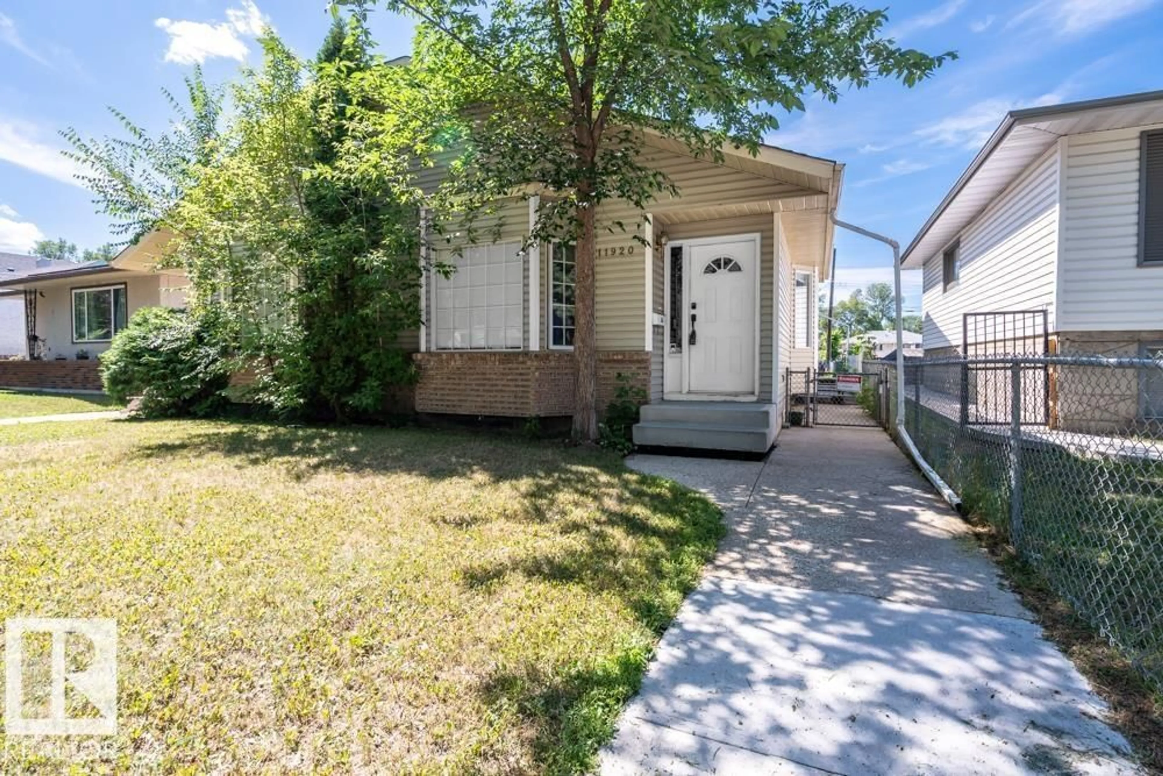 Unknown for 11920 88 ST, Edmonton Alberta T5B3S1