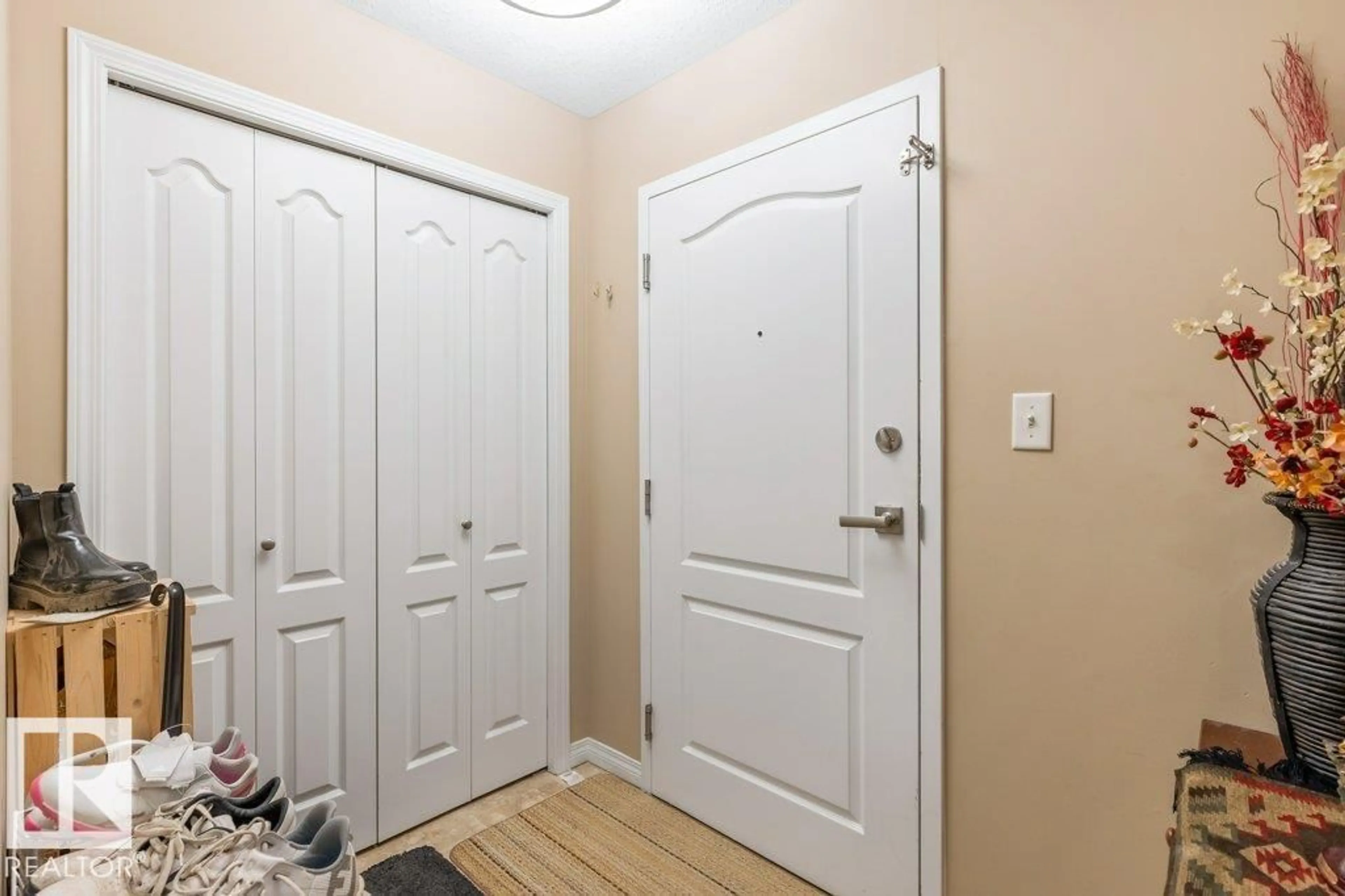 Indoor entryway for #203 - 4903 47 AV, Stony Plain Alberta T7Z0C6