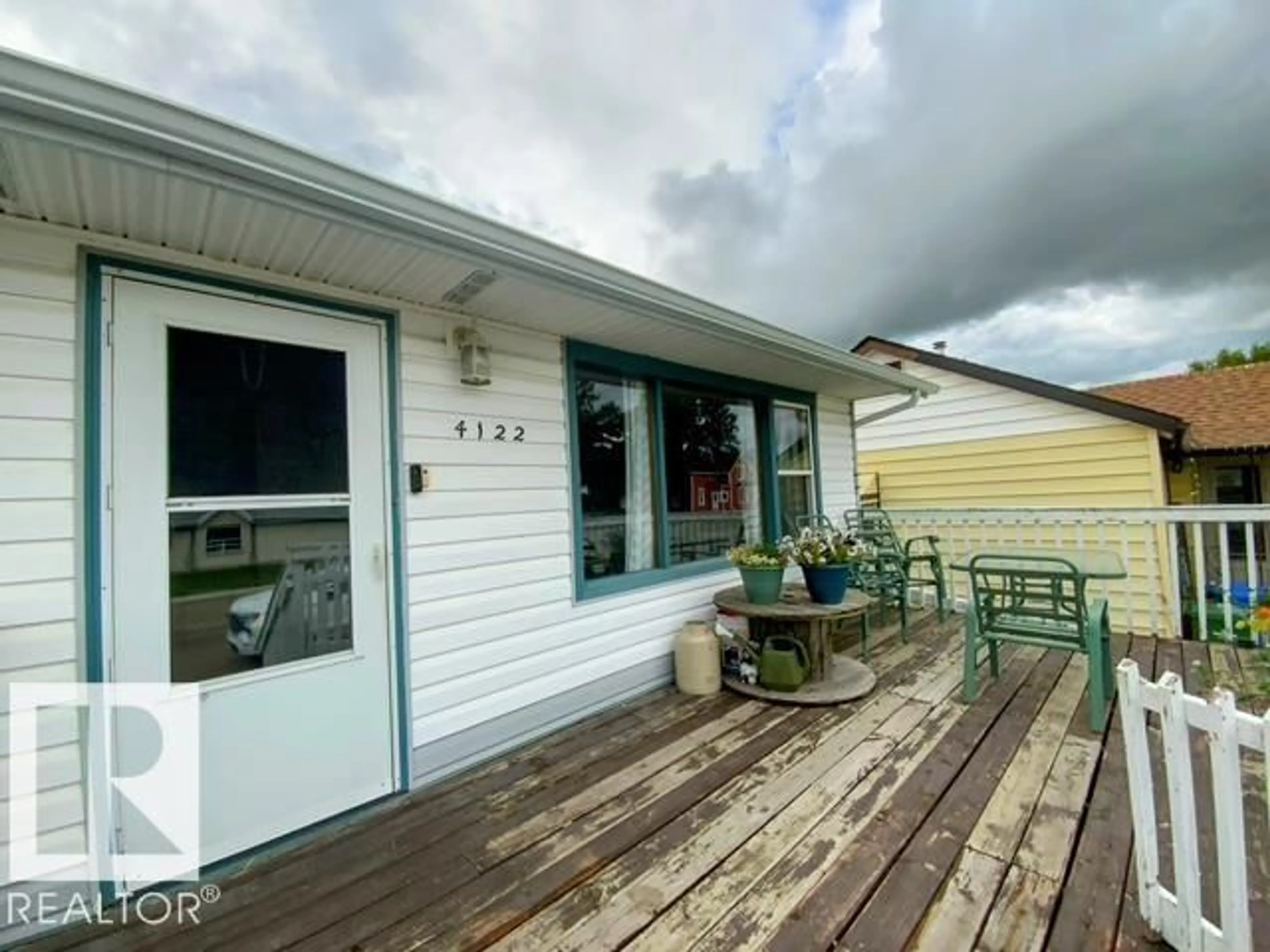 Patio, water/lake/river/ocean view for 4122 53 ST, Wetaskiwin Alberta T9A1P8
