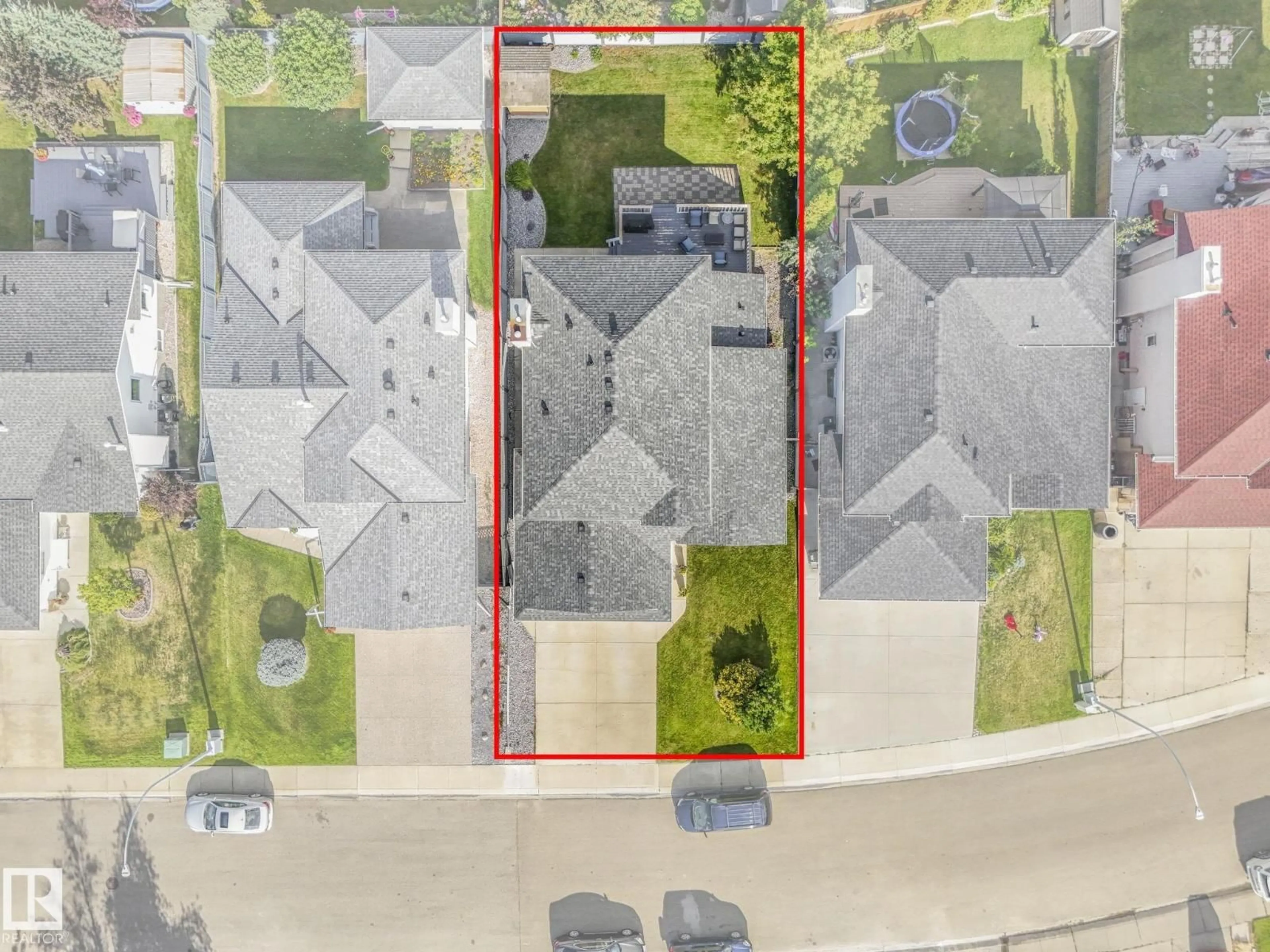A pic from outside/outdoor area/front of a property/back of a property/a pic from drone, street for 15911 59 ST, Edmonton Alberta T5Y2R4