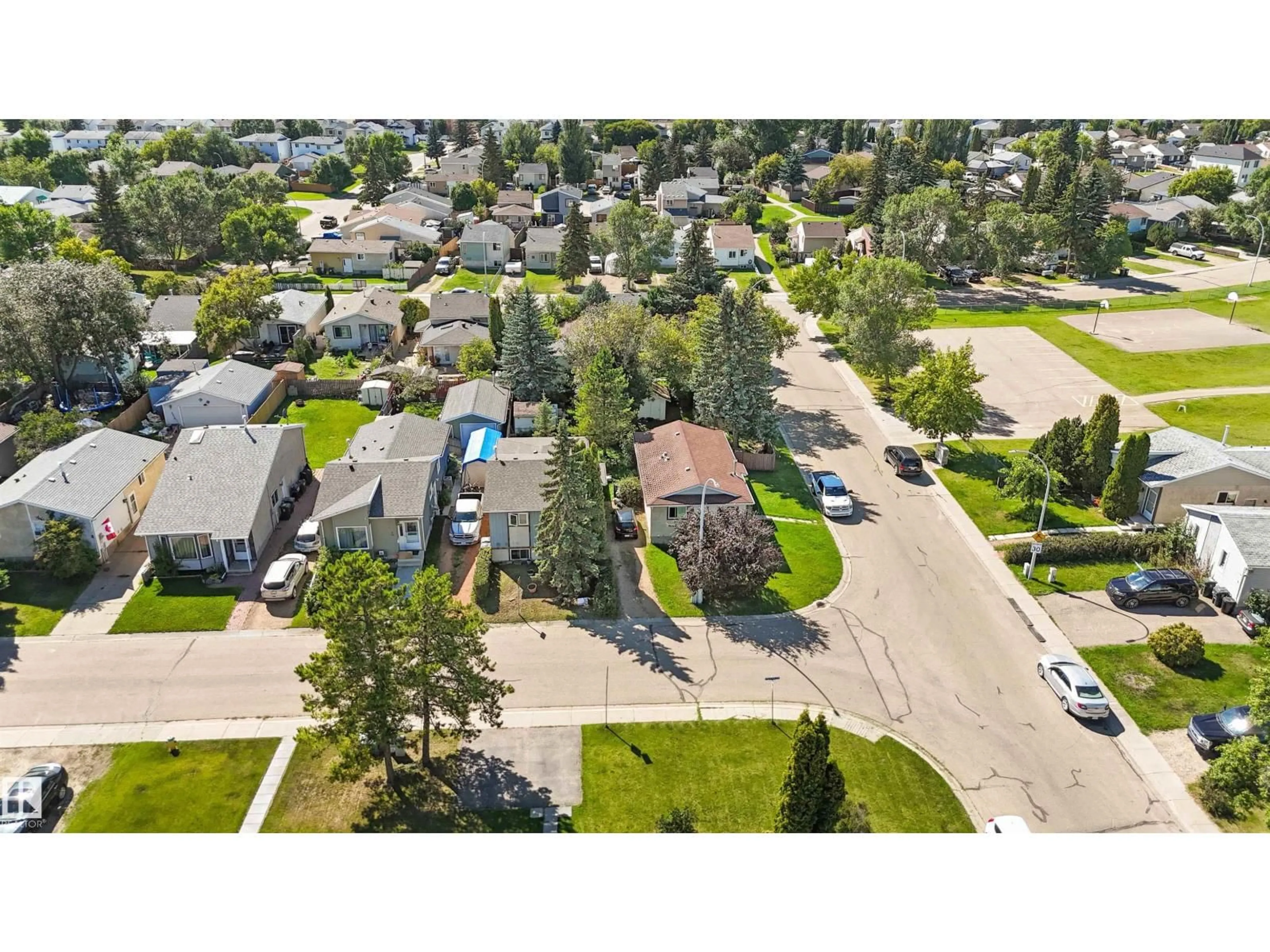 A pic from outside/outdoor area/front of a property/back of a property/a pic from drone, street for 3 GOLD EYE DR, Devon Alberta T9G1W1