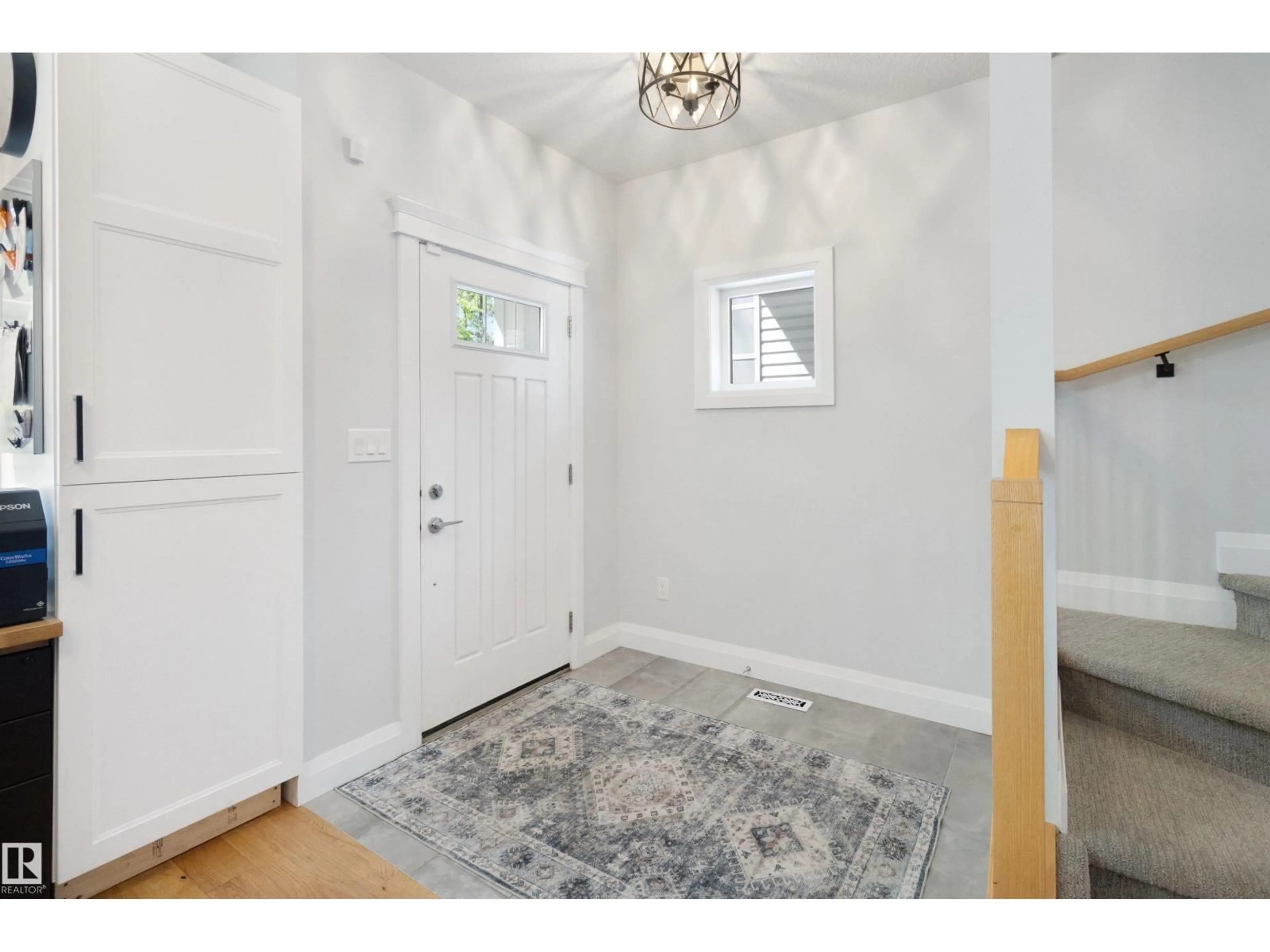 Indoor entryway for 8534 81 AV, Edmonton Alberta T6C0W4