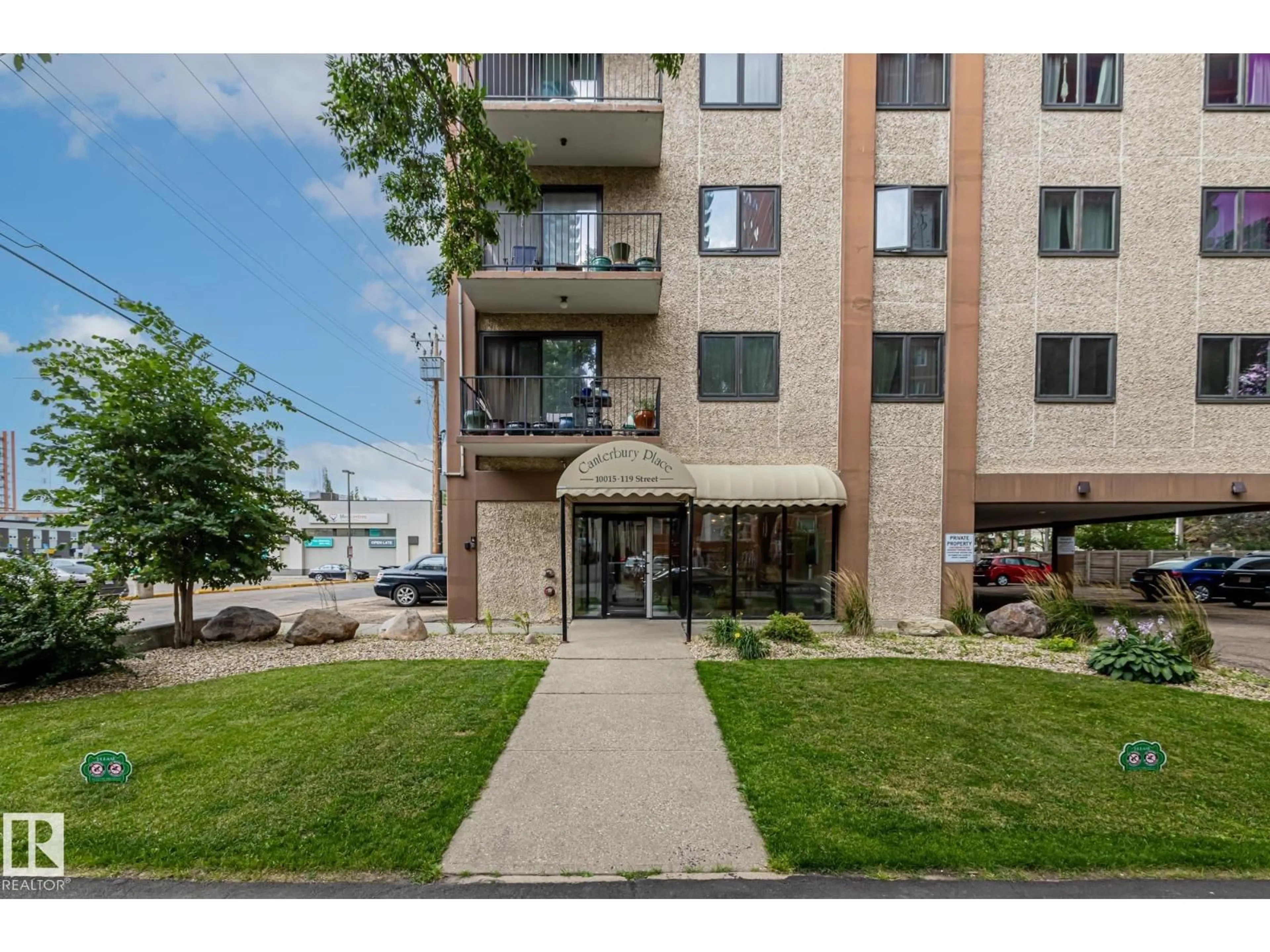 Unknown for #702 - 10015 119 ST, Edmonton Alberta T5K1Y7