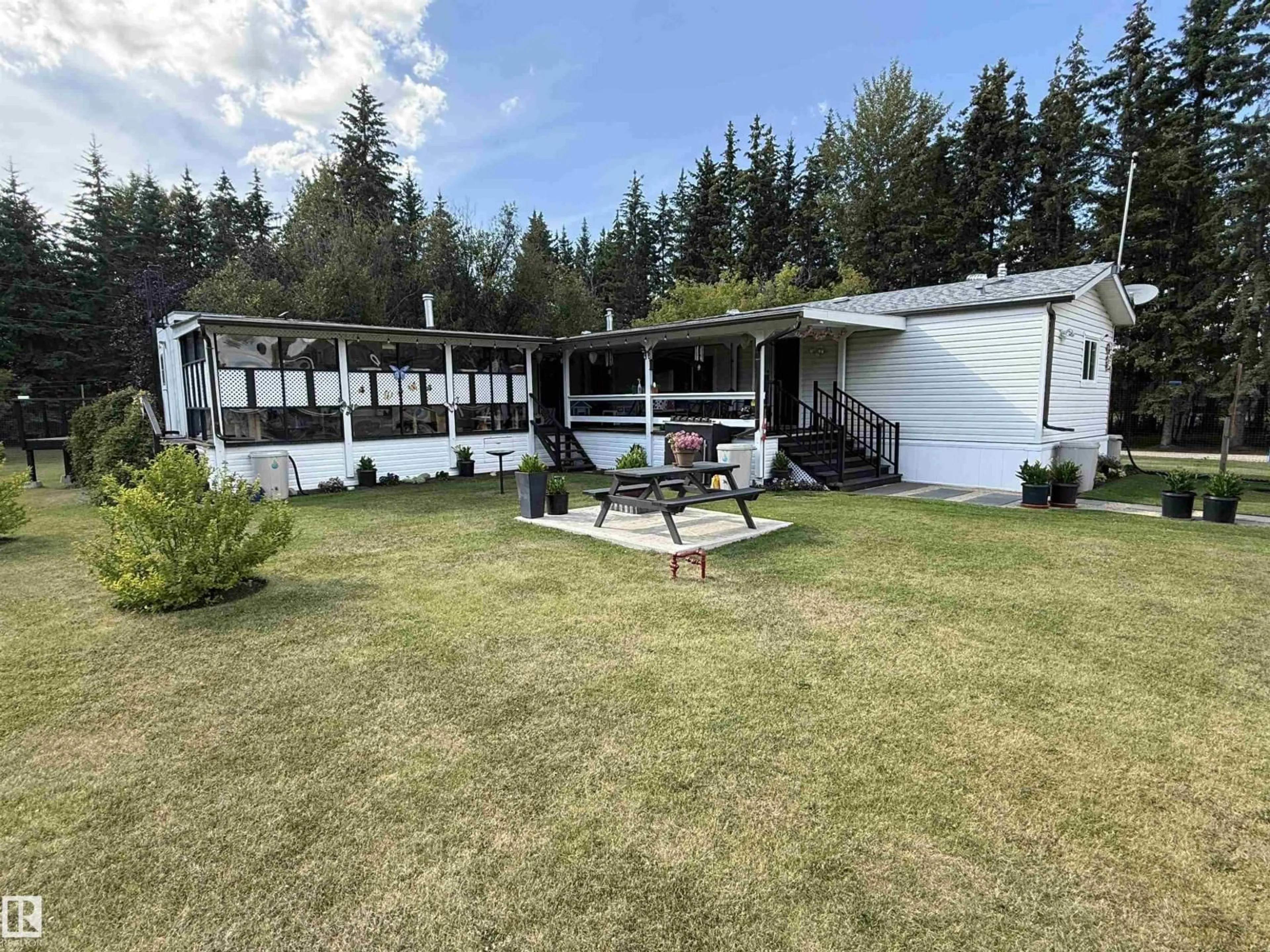 A pic from outside/outdoor area/front of a property/back of a property/a pic from drone, unknown for 623005 RR 60, Rural Woodlands County Alberta T0G1A0