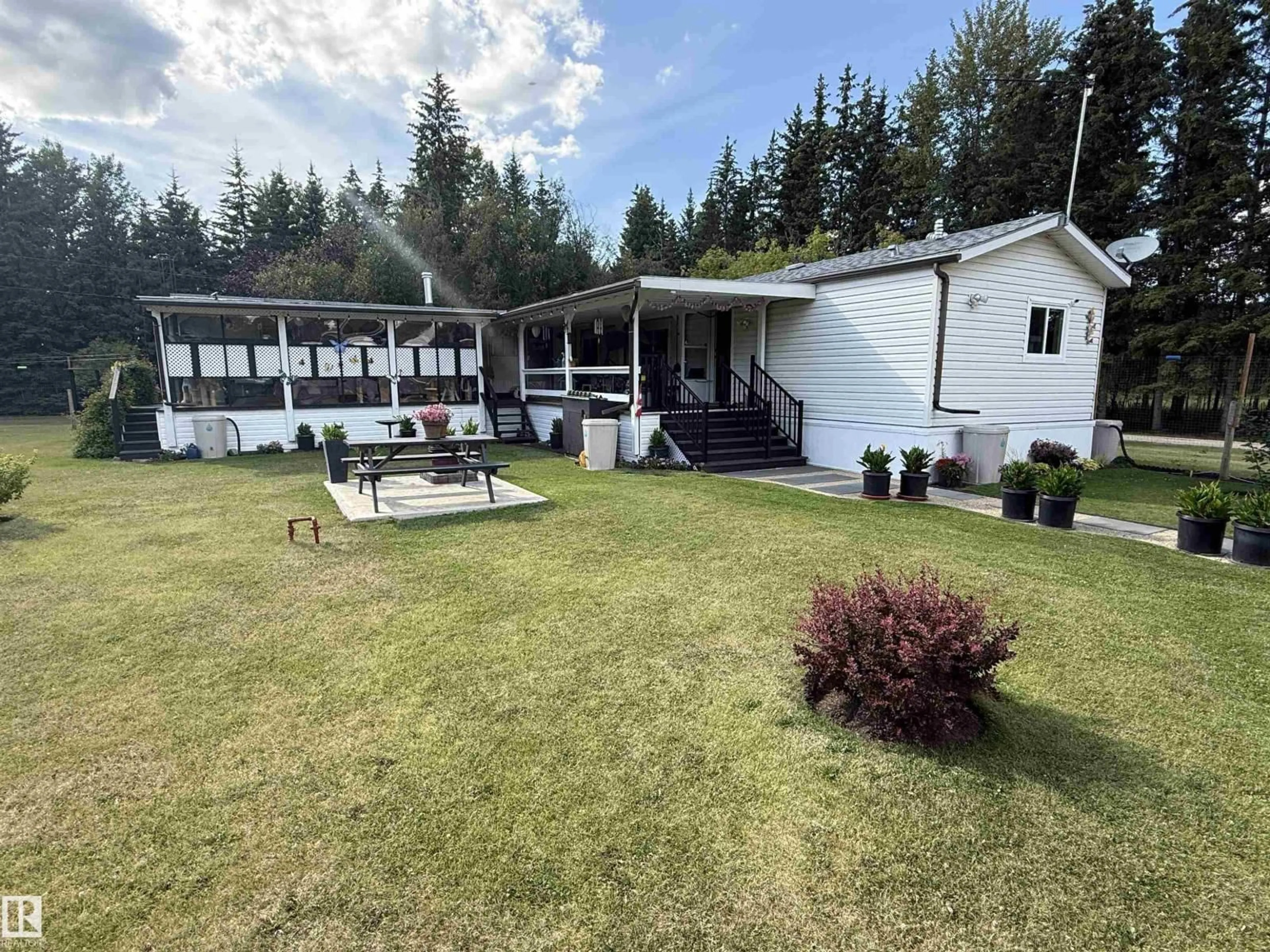 A pic from outside/outdoor area/front of a property/back of a property/a pic from drone, unknown for 623005 RR 60, Rural Woodlands County Alberta T0G1A0