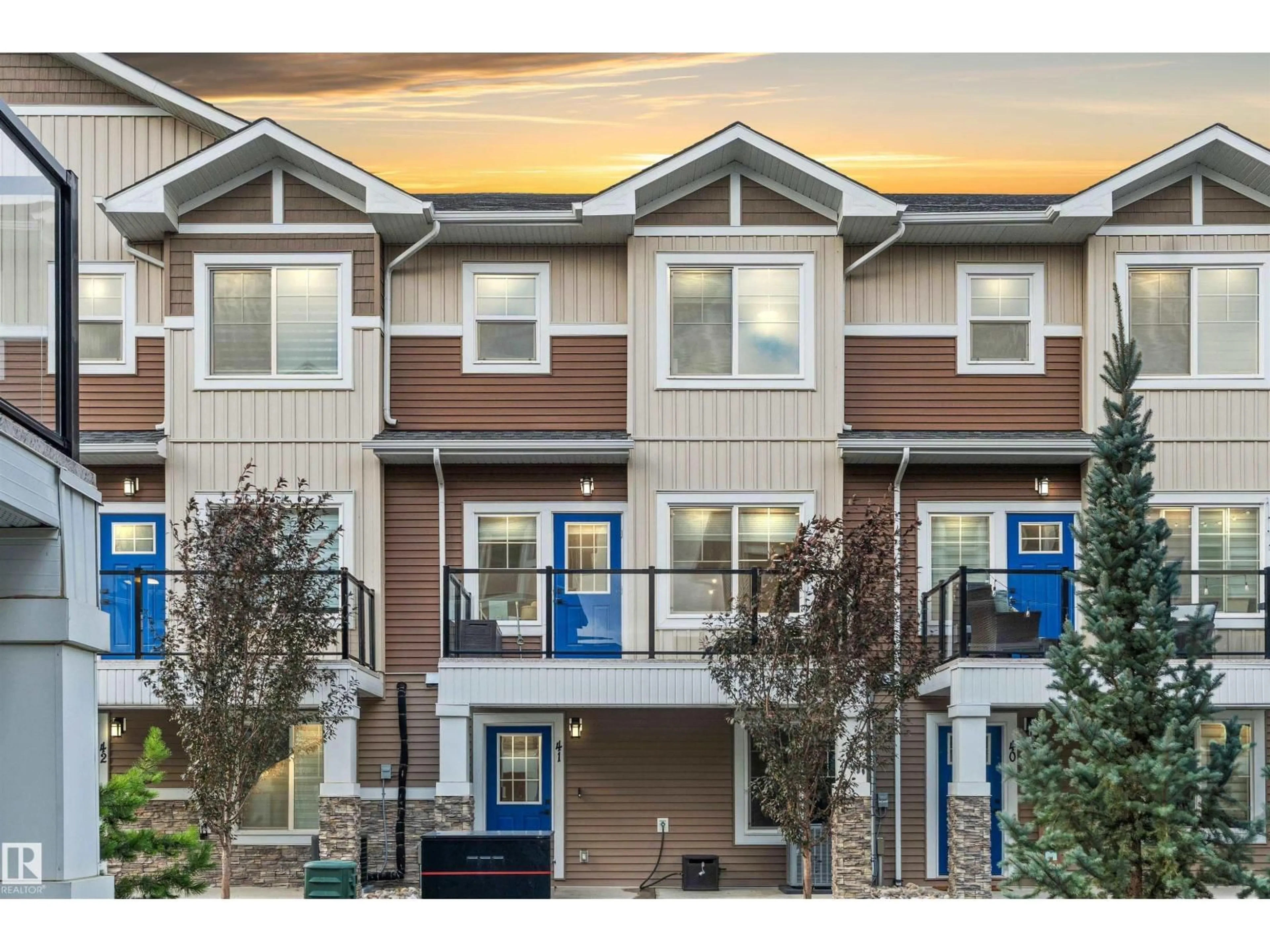 Home with vinyl exterior material, unknown for #41 - 230 EDGEMONT RD, Edmonton Alberta T6M0Y8