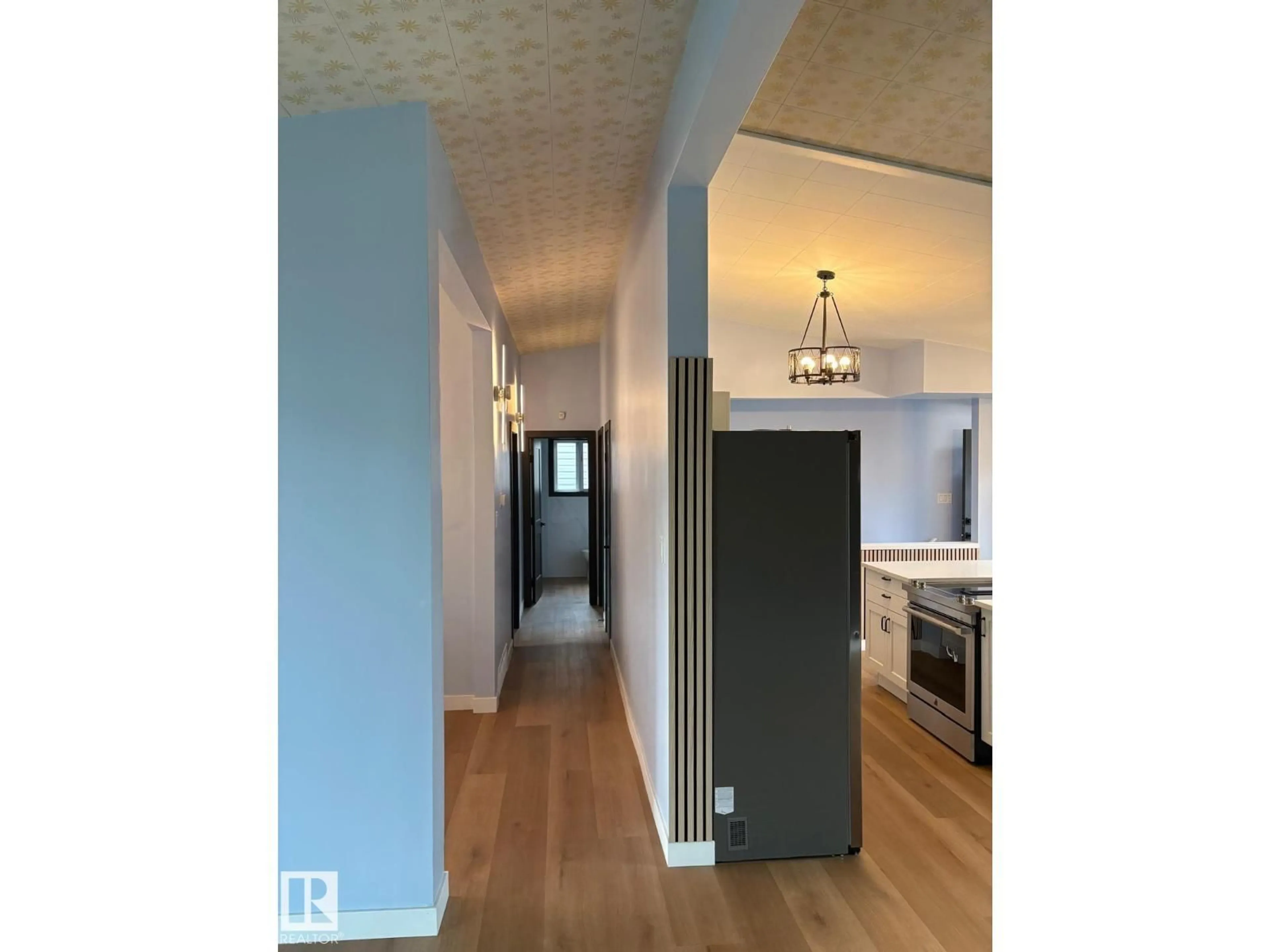 Unknown for 6808 95 AV NW, Edmonton Alberta T6B1A8