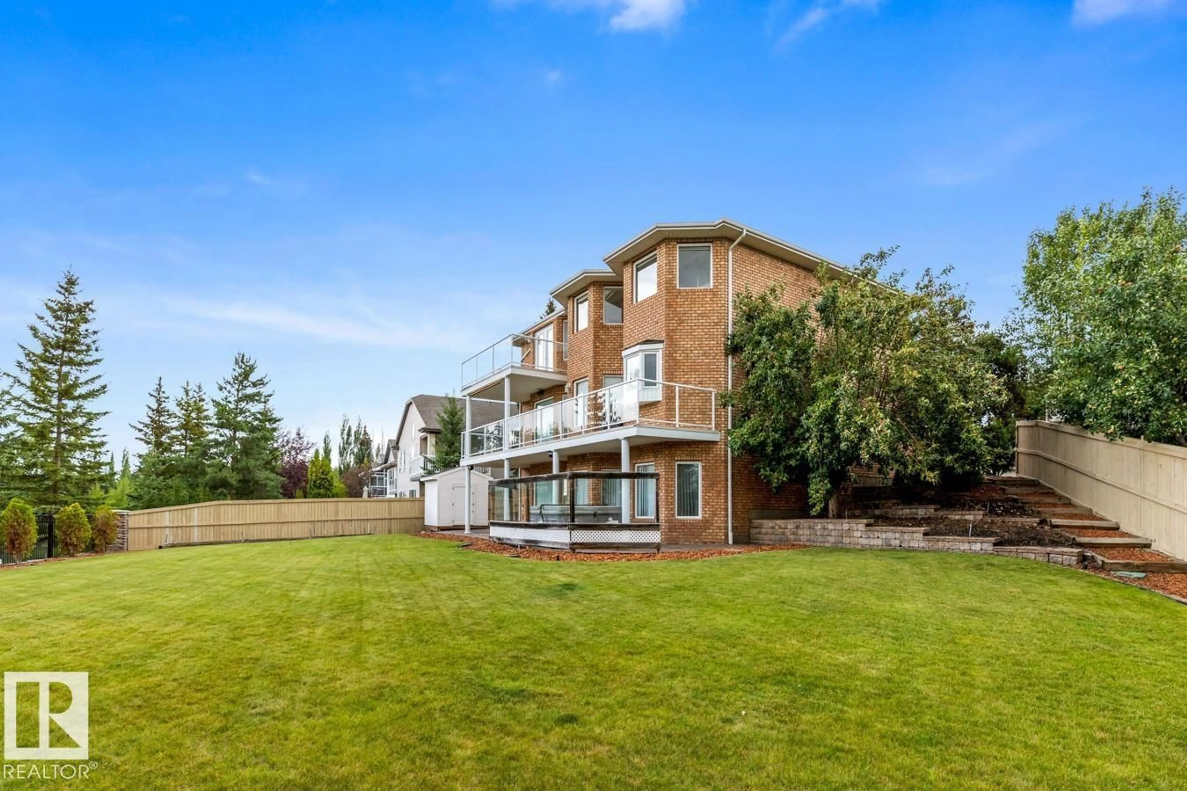 A pic from outside/outdoor area/front of a property/back of a property/a pic from drone, building for 21 RIDGEBAY PL, Sherwood Park Alberta T8A5N2