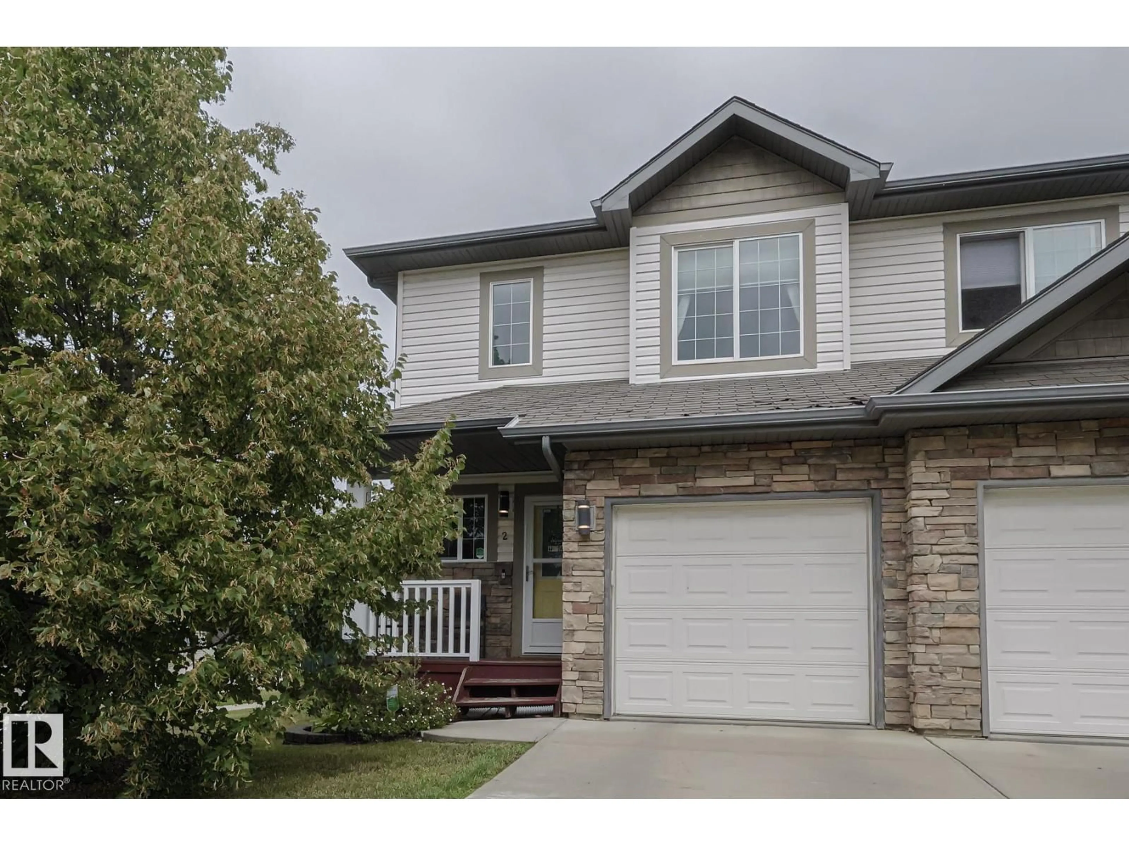 Home with vinyl exterior material, street for 2 VANESSA AV, Spruce Grove Alberta T7X0B9