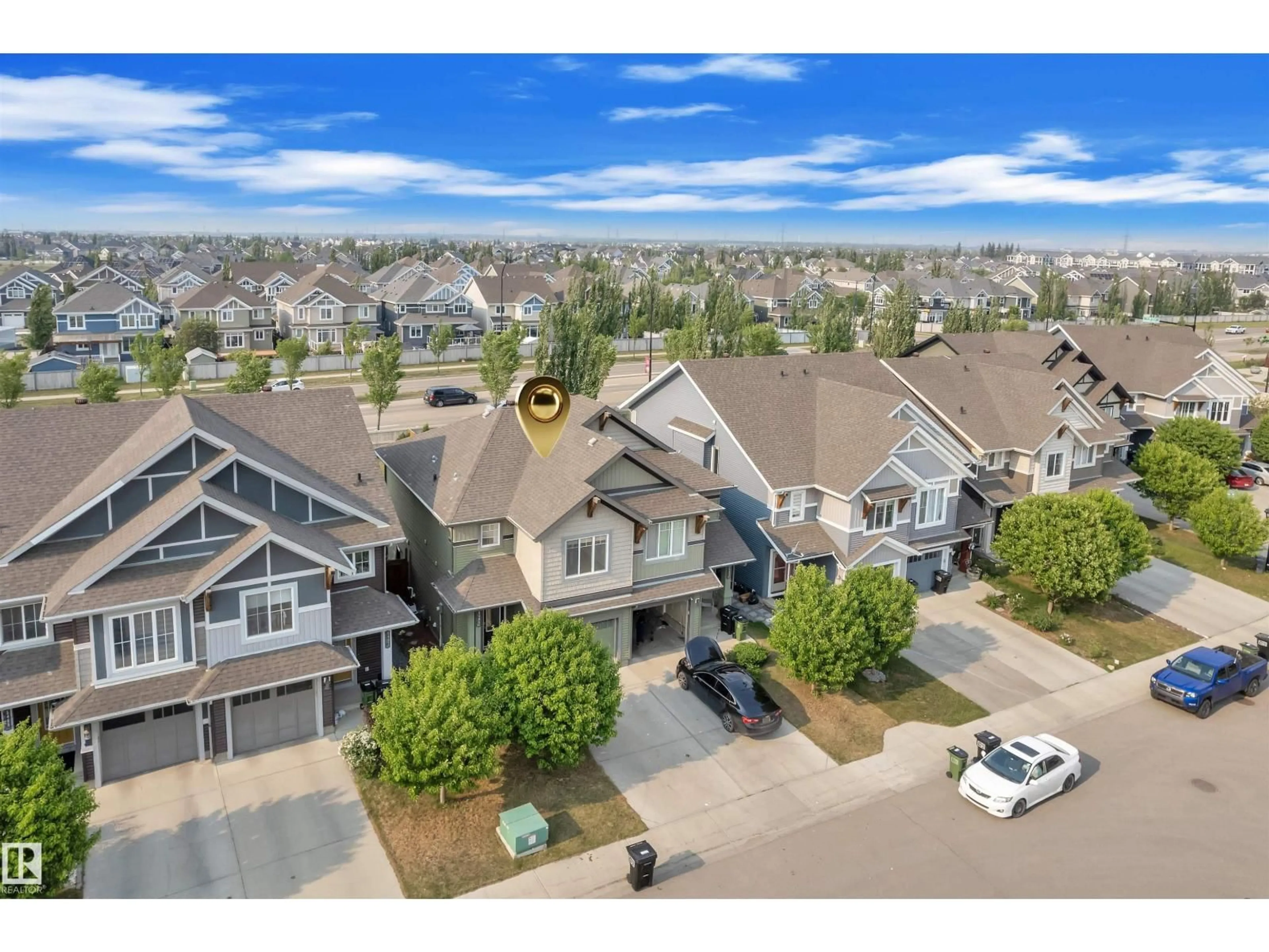A pic from outside/outdoor area/front of a property/back of a property/a pic from drone, mountain view for 5405 CRABAPPLE LO, Edmonton Alberta T6X1S5