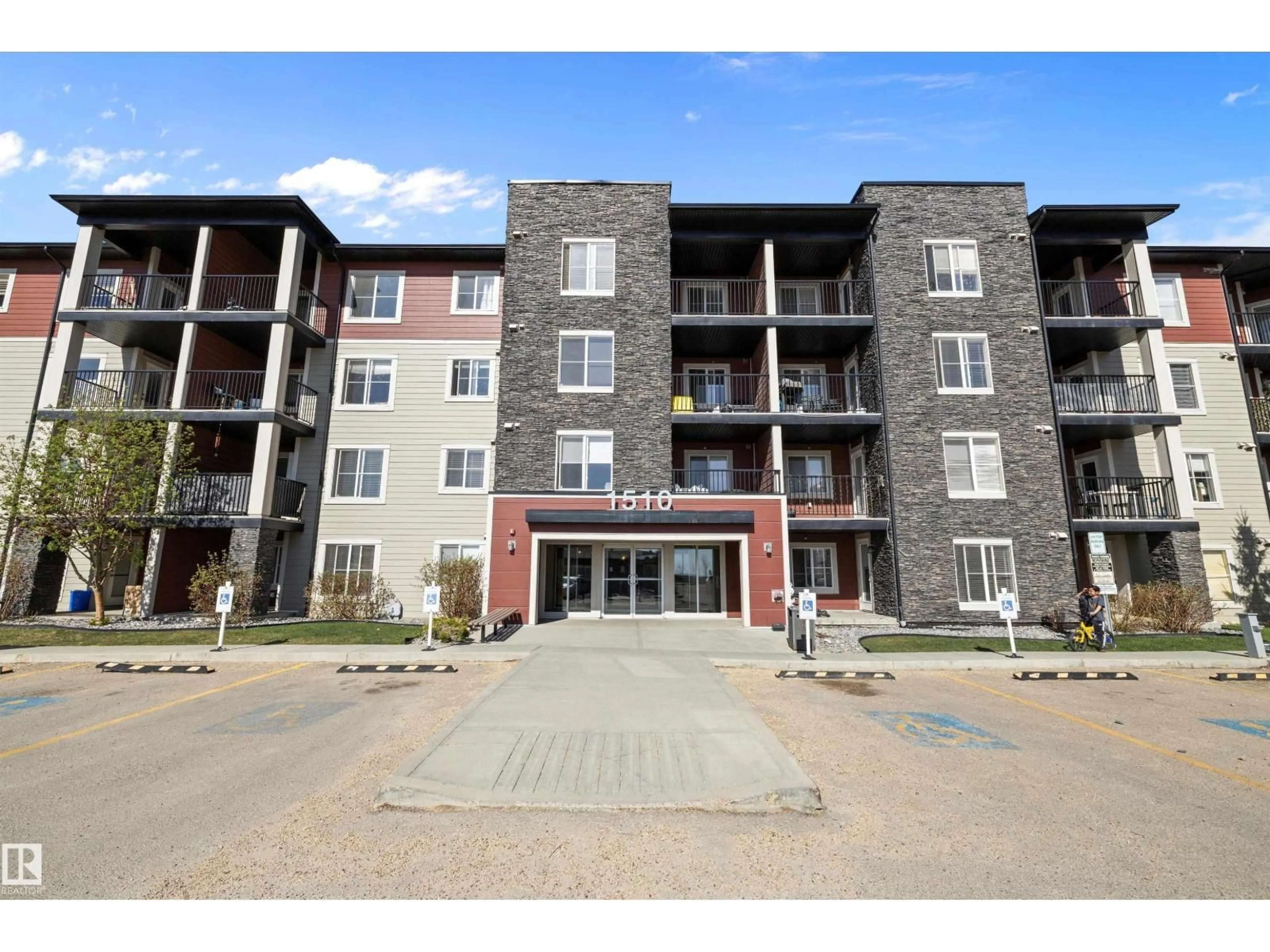 Unknown for #326 - 1510 WATT DR, Edmonton Alberta T6X2E6