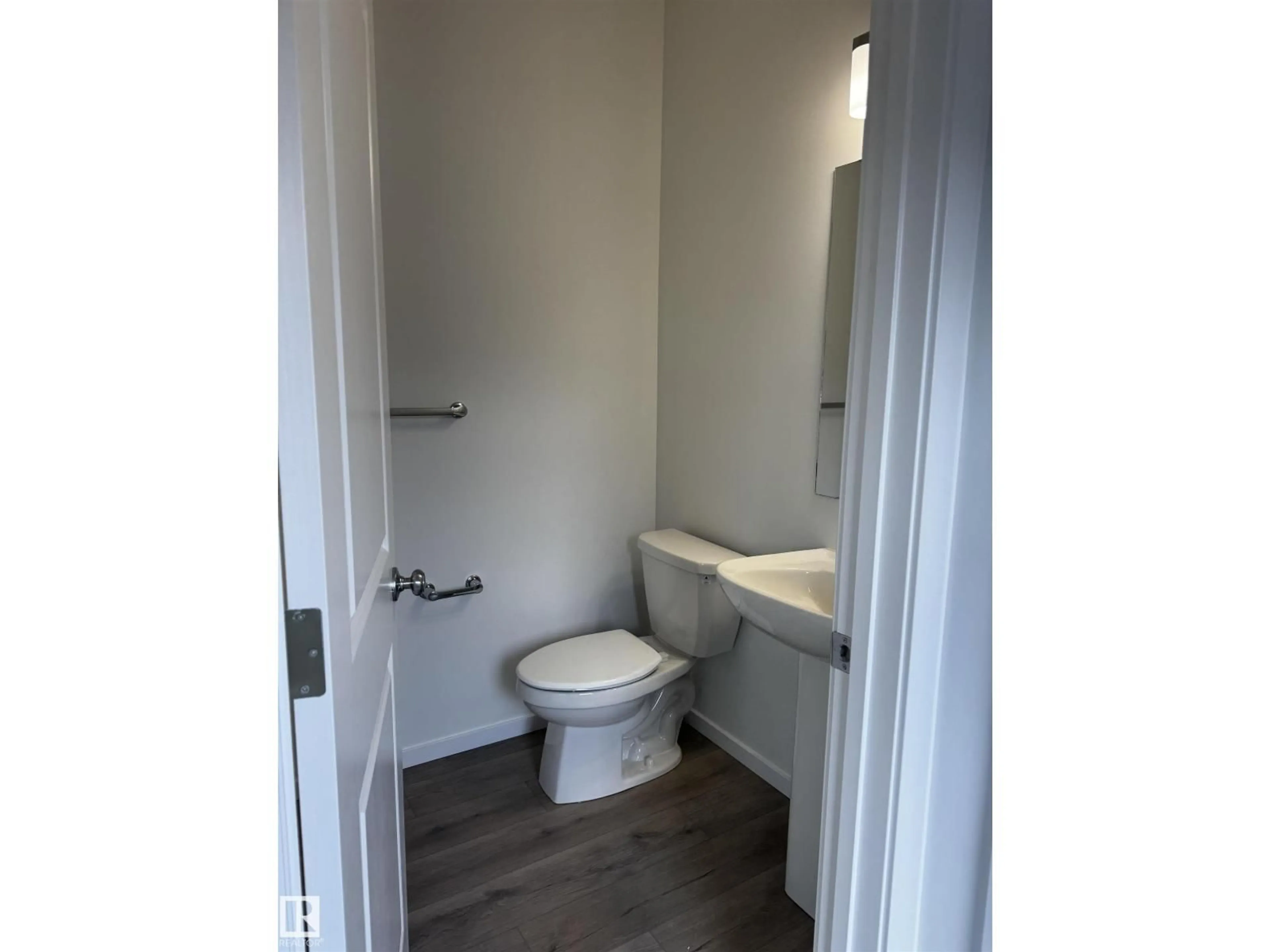 A pic of a room for NW - 18940 28 AV, Edmonton Alberta T6M3H2