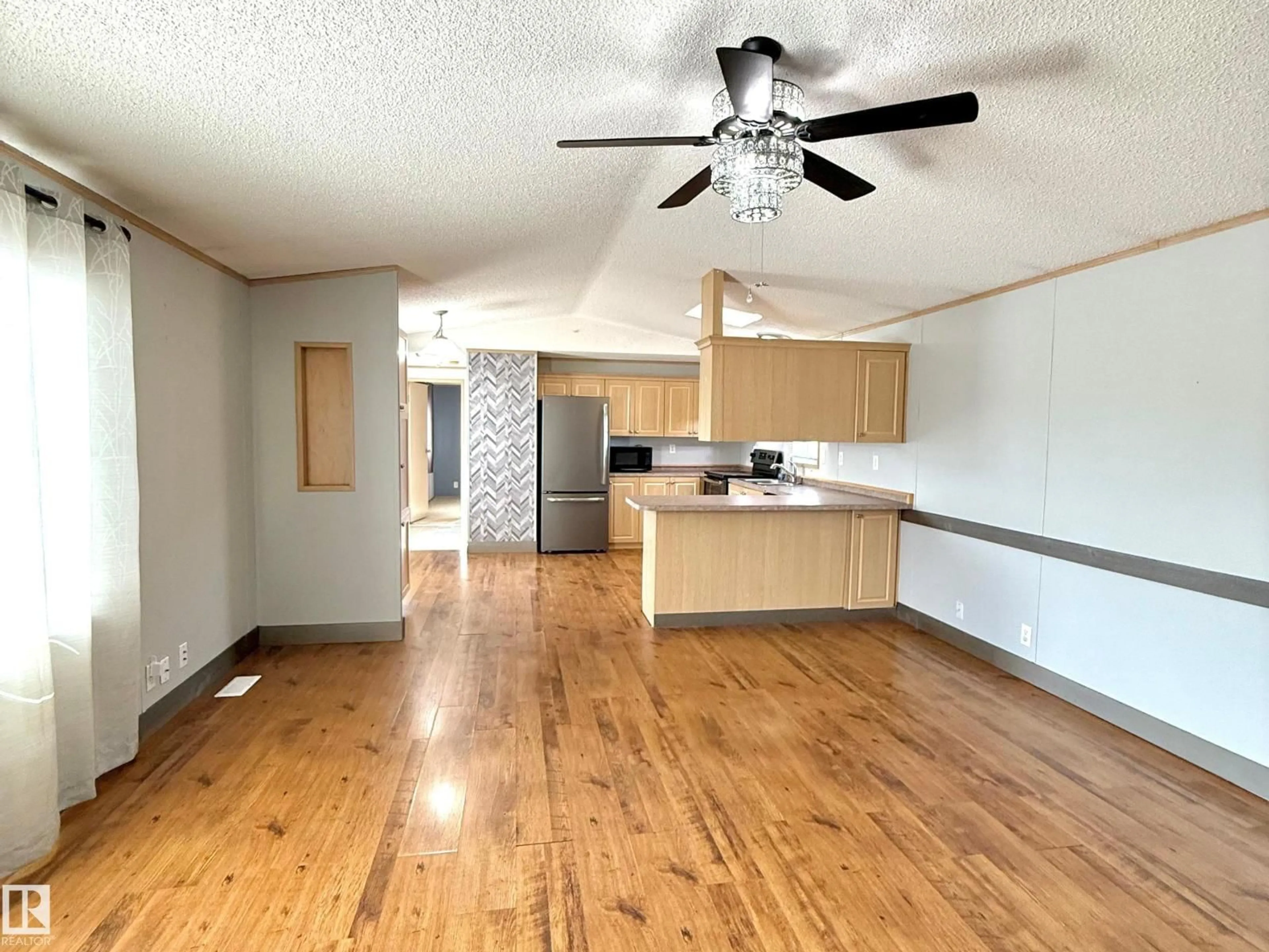 A pic of a room for #55 - 4405 50 AV, Cold Lake Alberta T9M1Z4