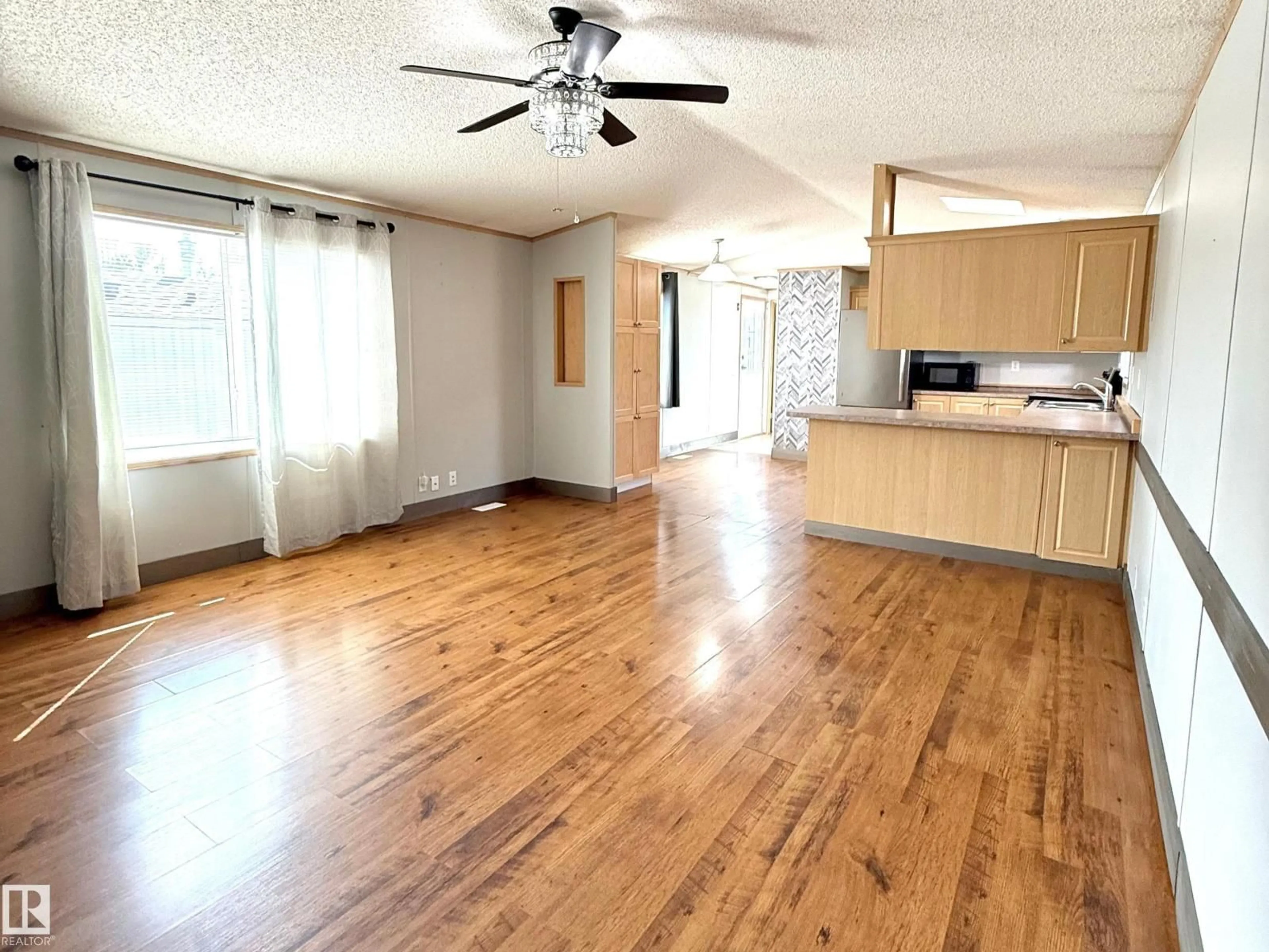 A pic of a room for #55 - 4405 50 AV, Cold Lake Alberta T9M1Z4