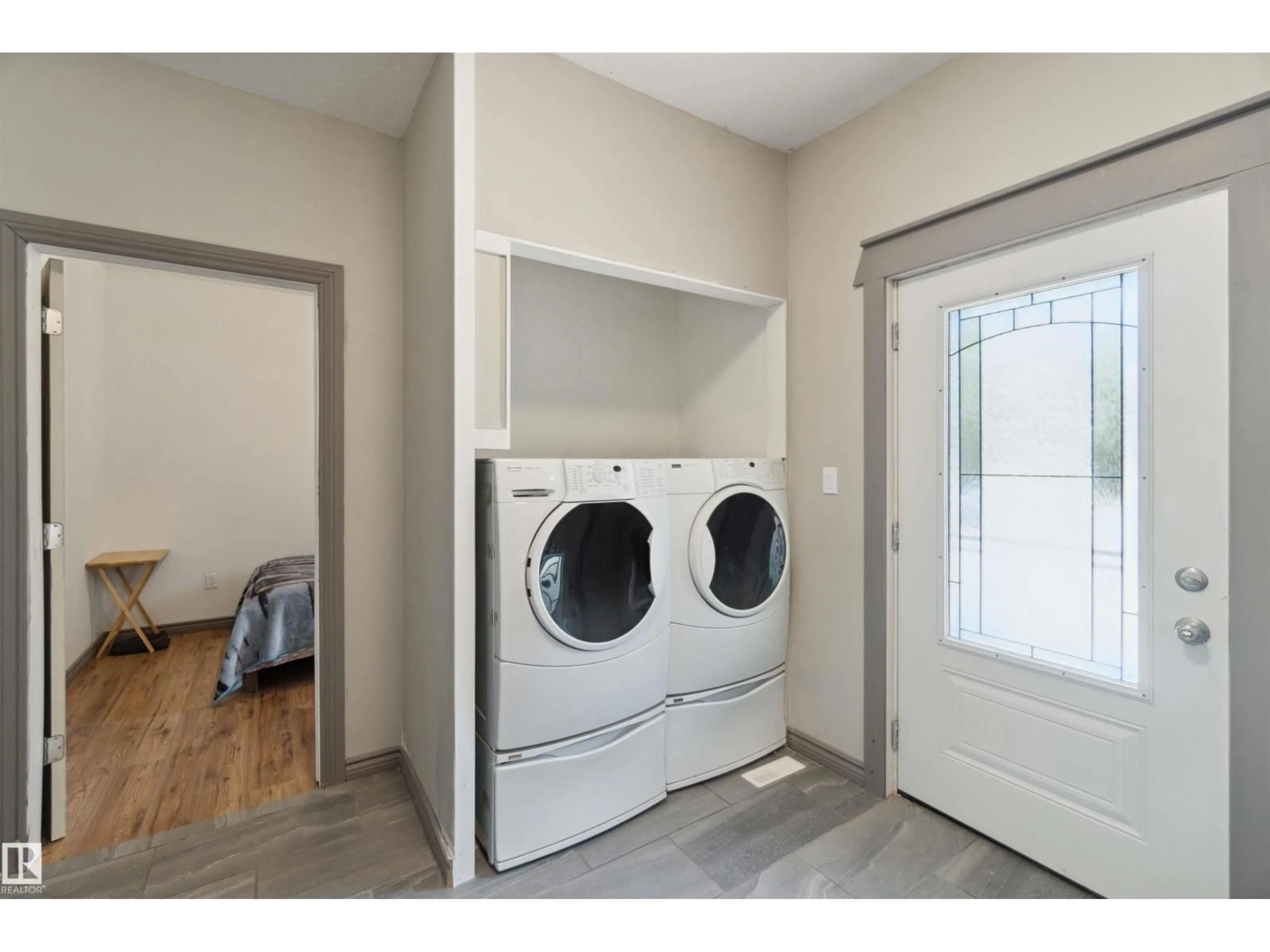 Laundry room for 110 3510 STE. ANNE TR, Rural Lac Ste. Anne County Alberta T0E0S0