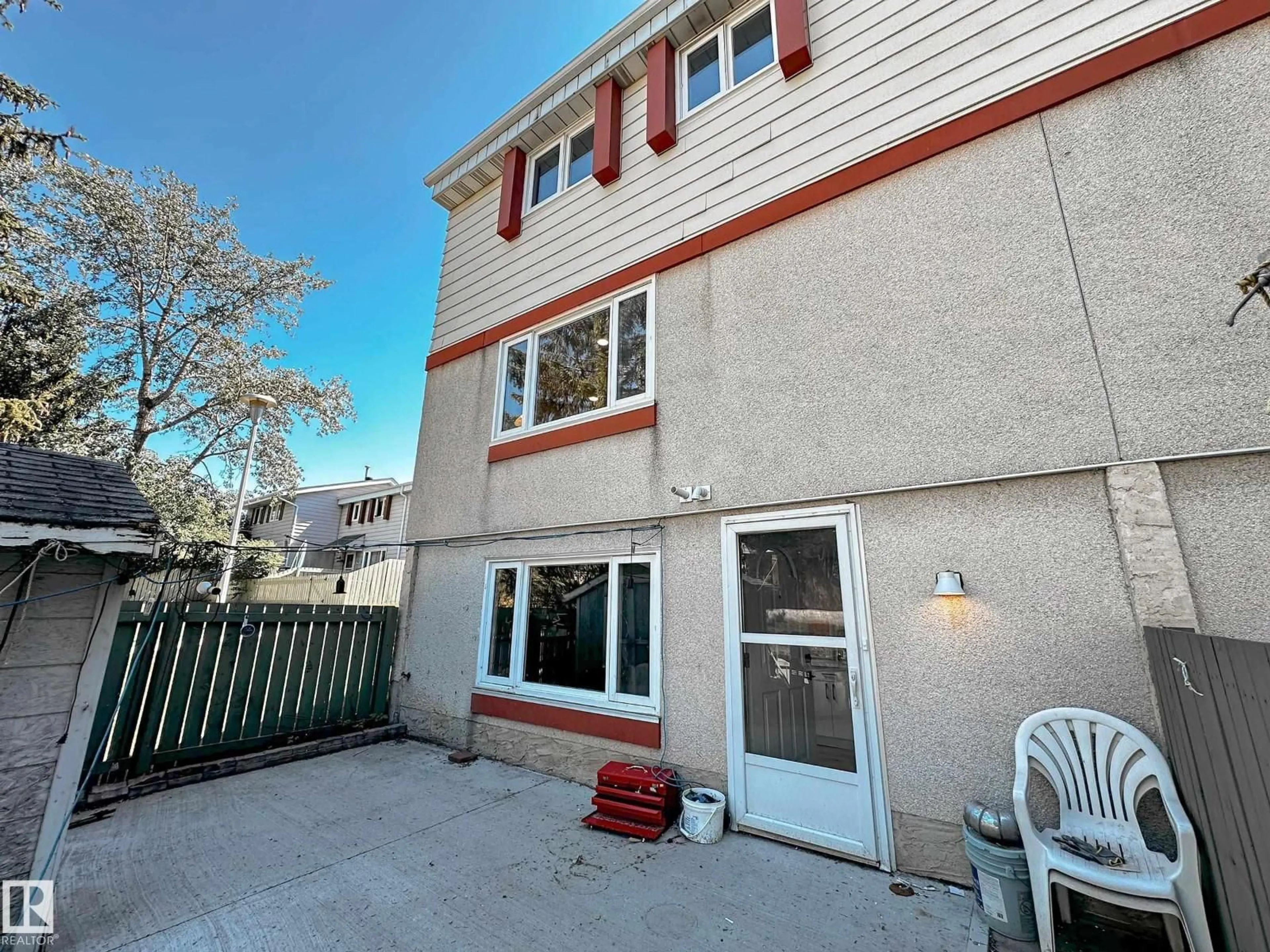 A pic from outside/outdoor area/front of a property/back of a property/a pic from drone, street for J - 6 CALLINGWOOD CO, Edmonton Alberta T5T0H5