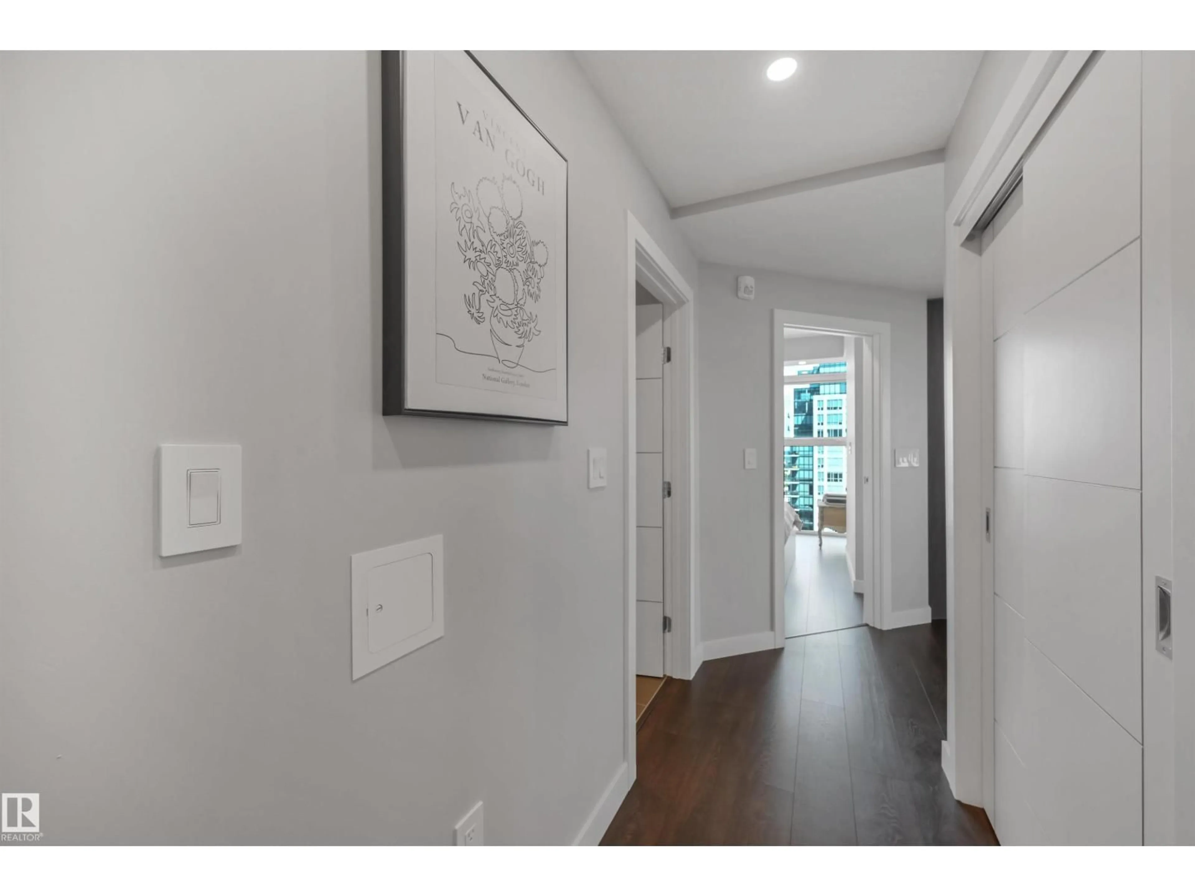 Indoor entryway for 3003 10180 103 ST NW, Edmonton Alberta T5J0L1