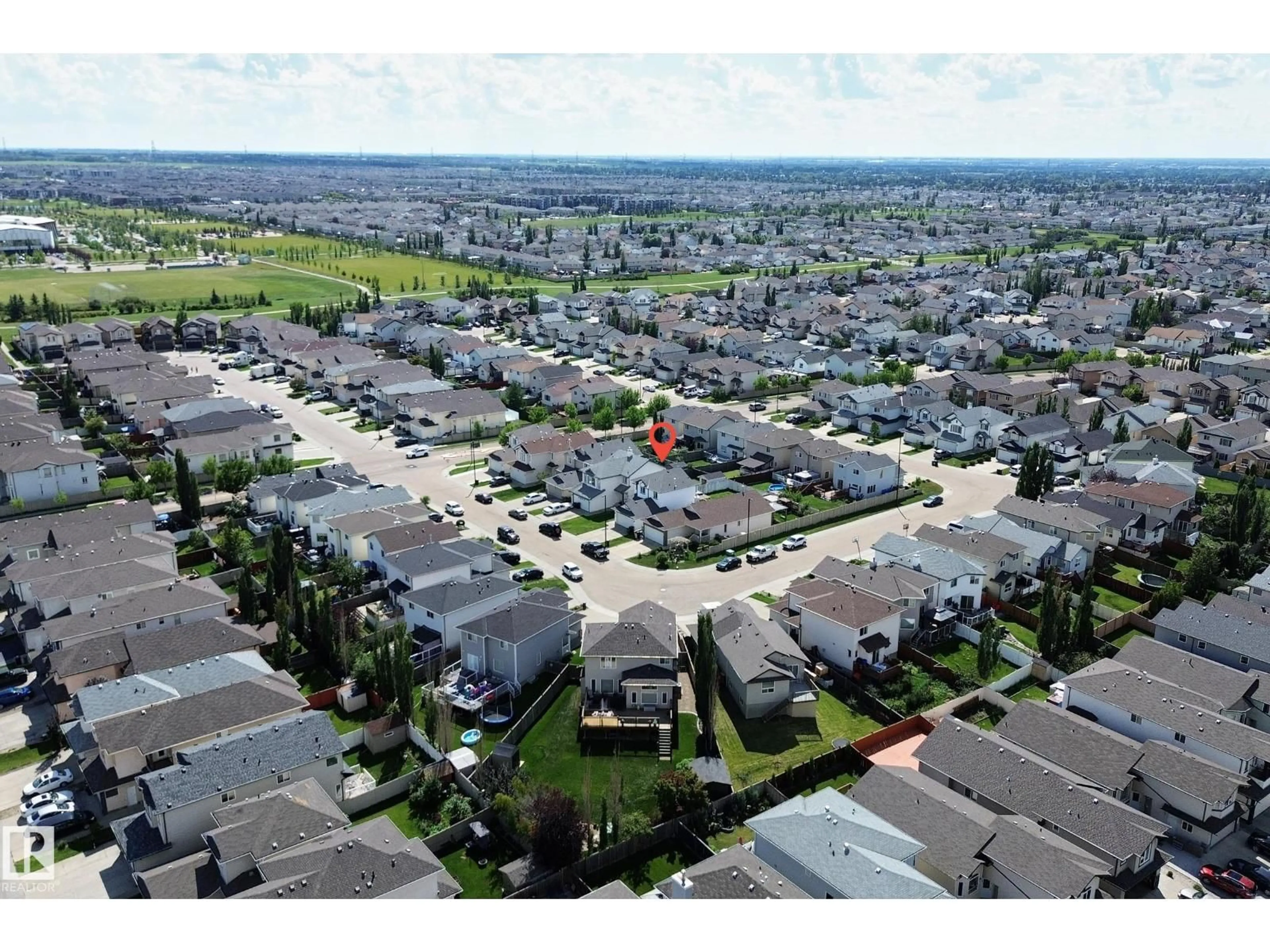 A pic from outside/outdoor area/front of a property/back of a property/a pic from drone, street for 3320 20 ST, Edmonton Alberta T6T0L5