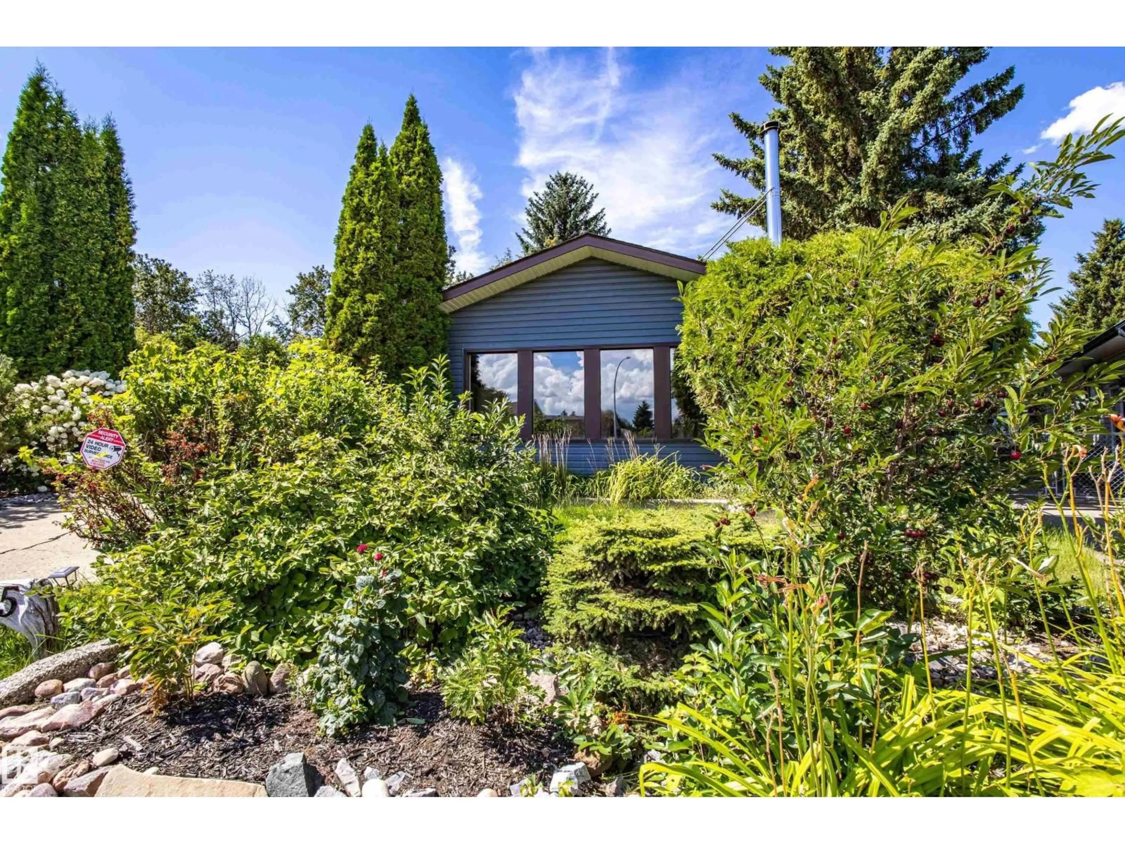 Unknown for 135 HOMESTEAD CR, Edmonton Alberta T5A2Y1