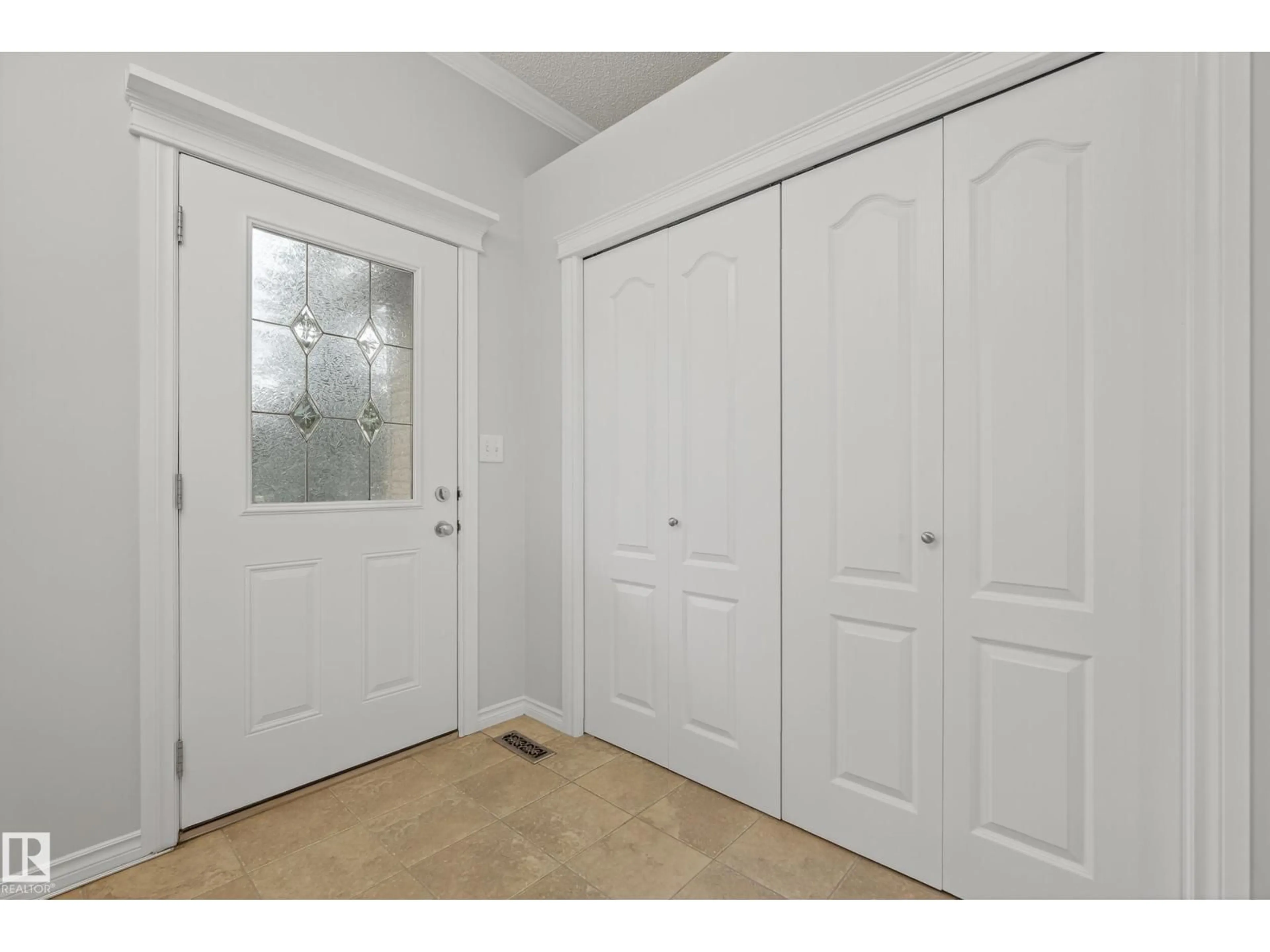 Unknown for 8 CHAPLIN LN, Sherwood Park Alberta T8H0B1