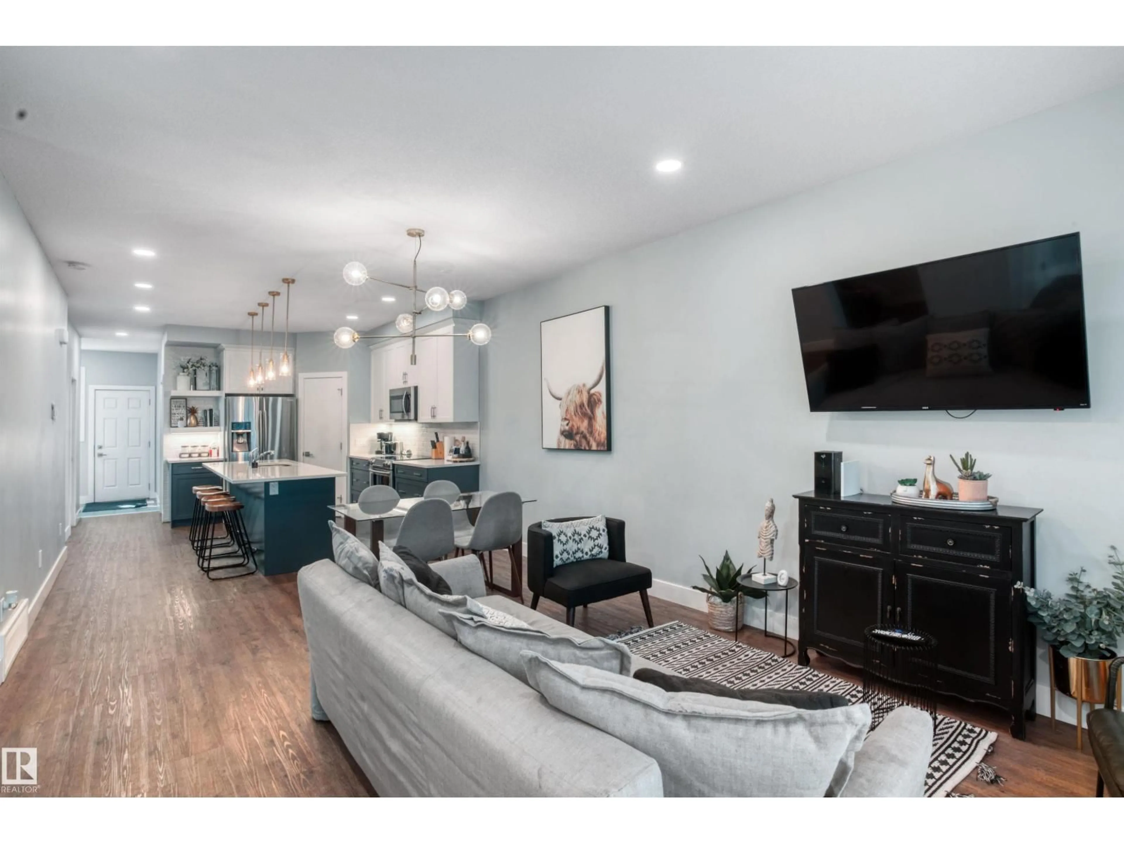Unknown for 9450 150 ST, Edmonton Alberta T5R1G7