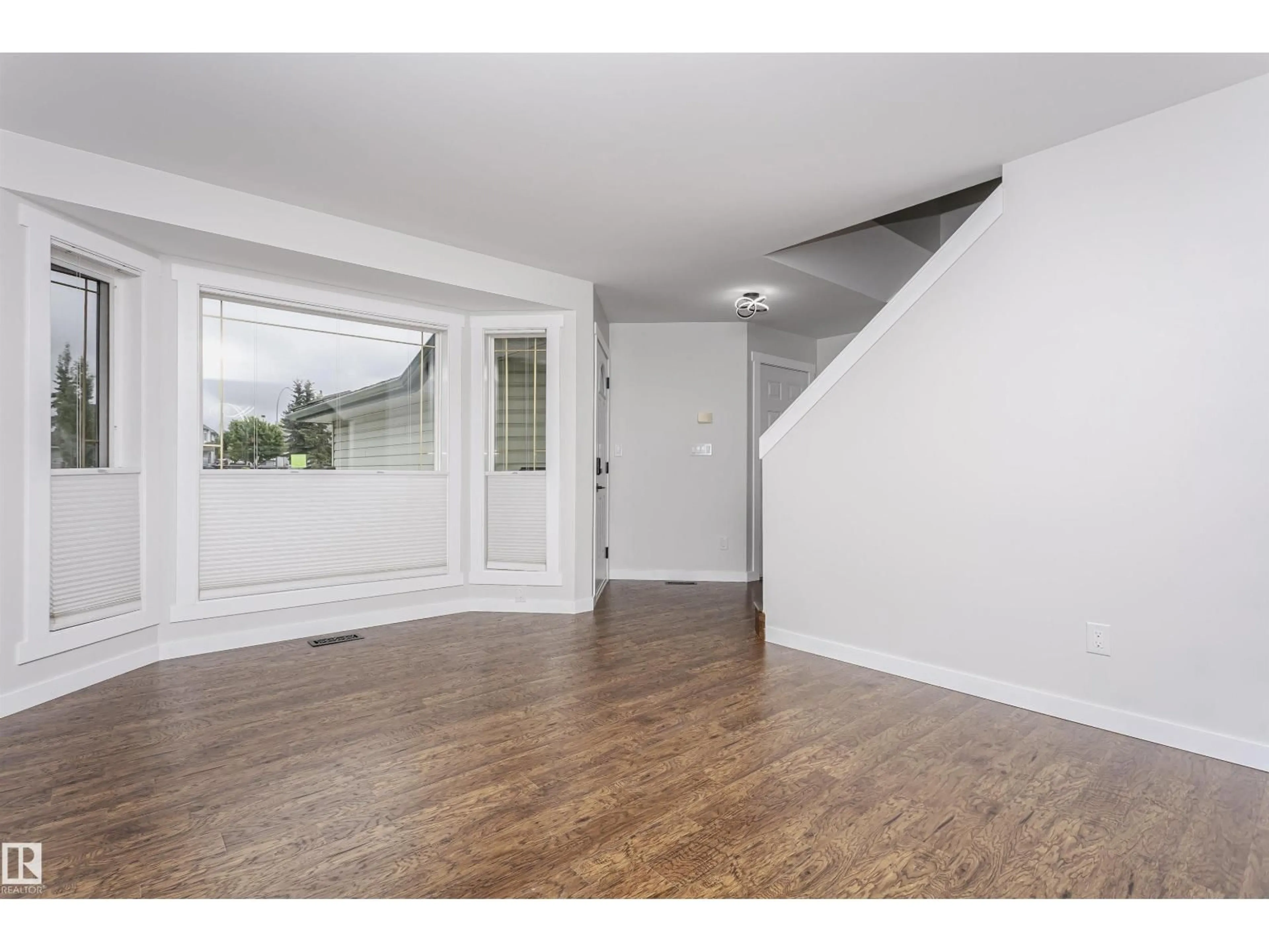 Unknown for 916 NORMANDY DR, Sherwood Park Alberta T8A5V2
