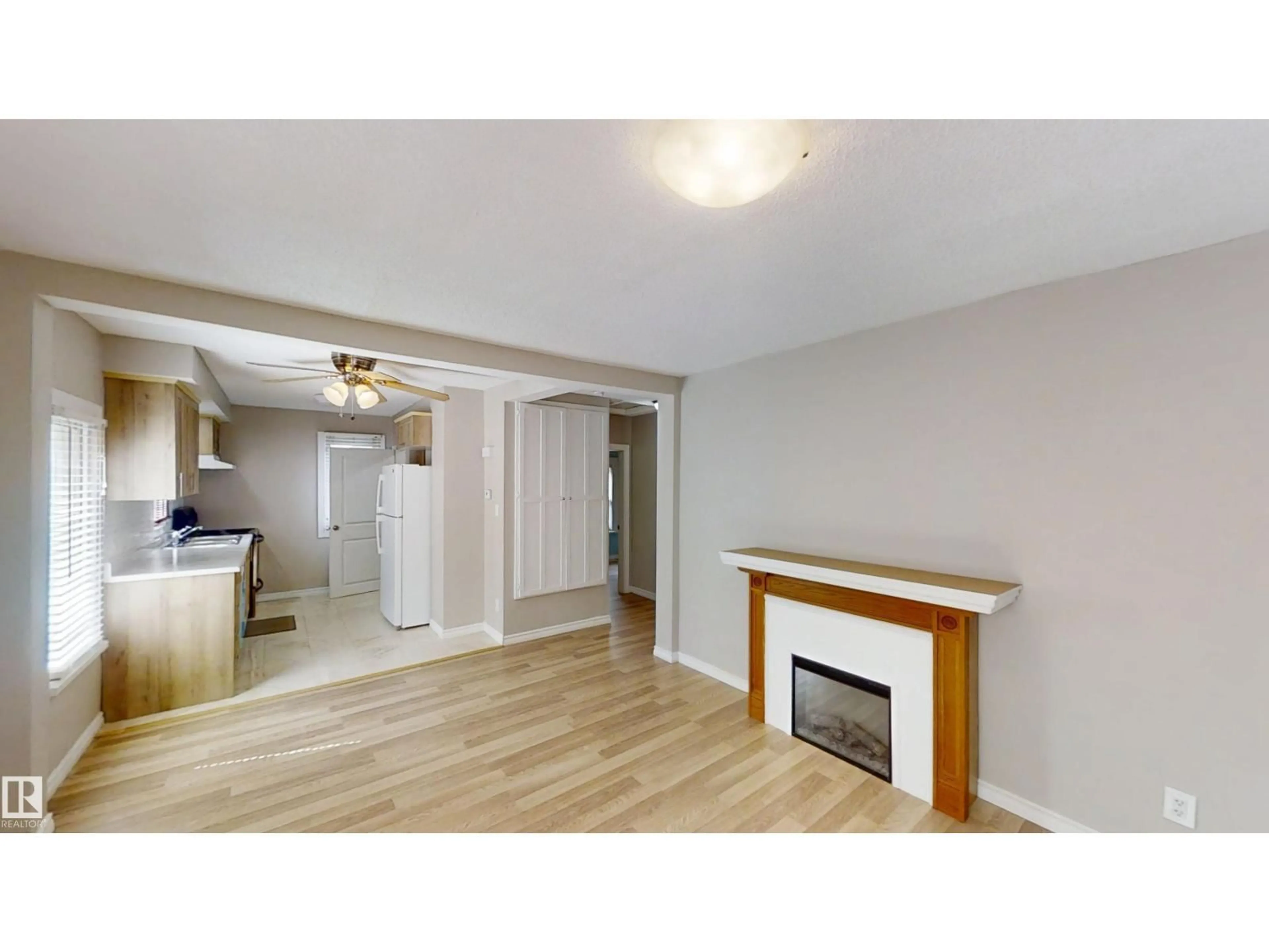 A pic of a room for 11230 84 ST, Edmonton Alberta T5B3A9