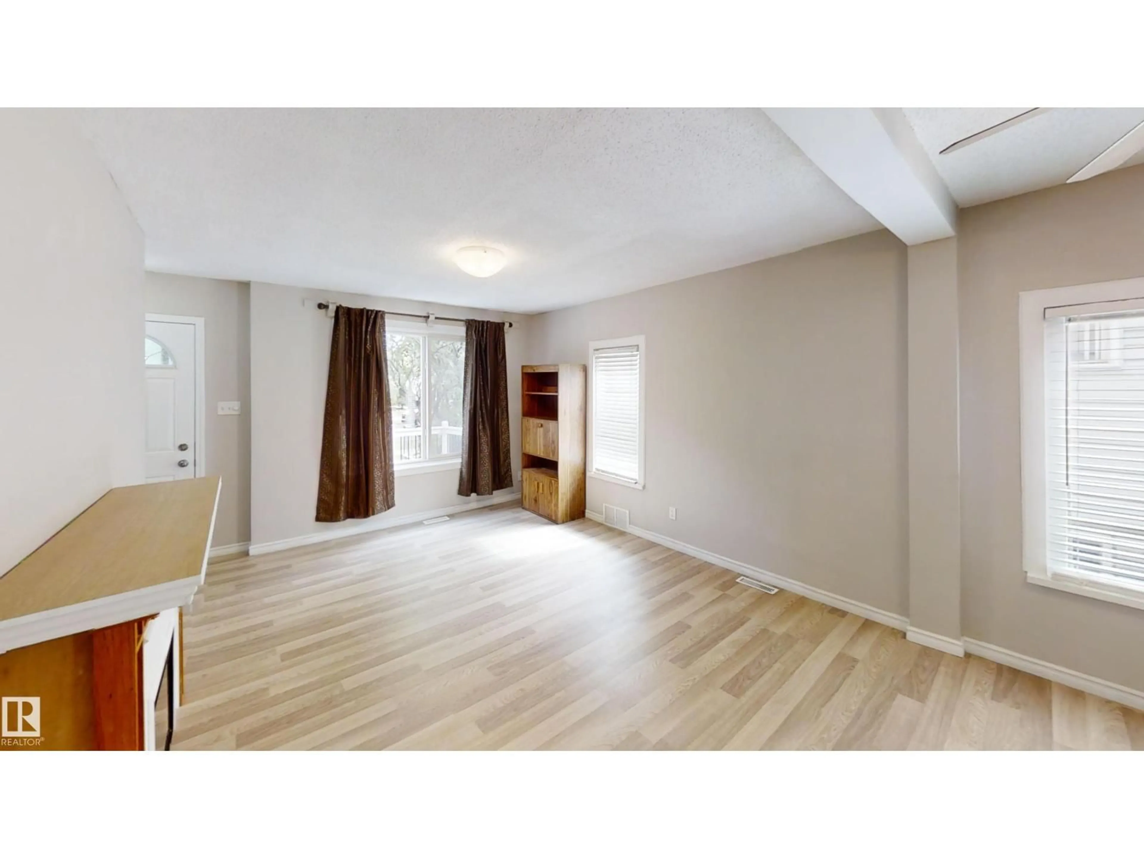A pic of a room for 11230 84 ST, Edmonton Alberta T5B3A9