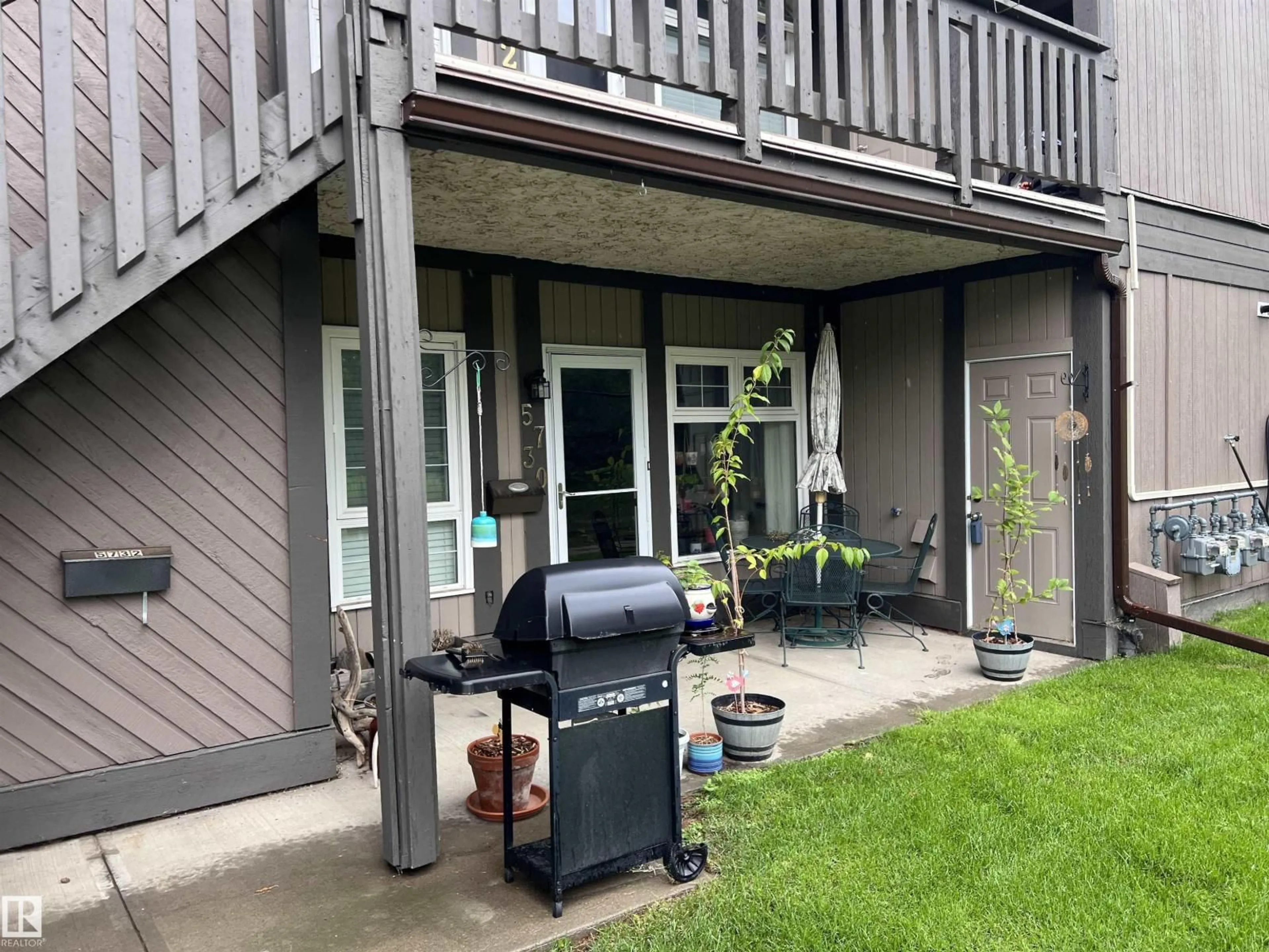 Patio, unknown for 5730 172 ST, Edmonton Alberta T6M1B4
